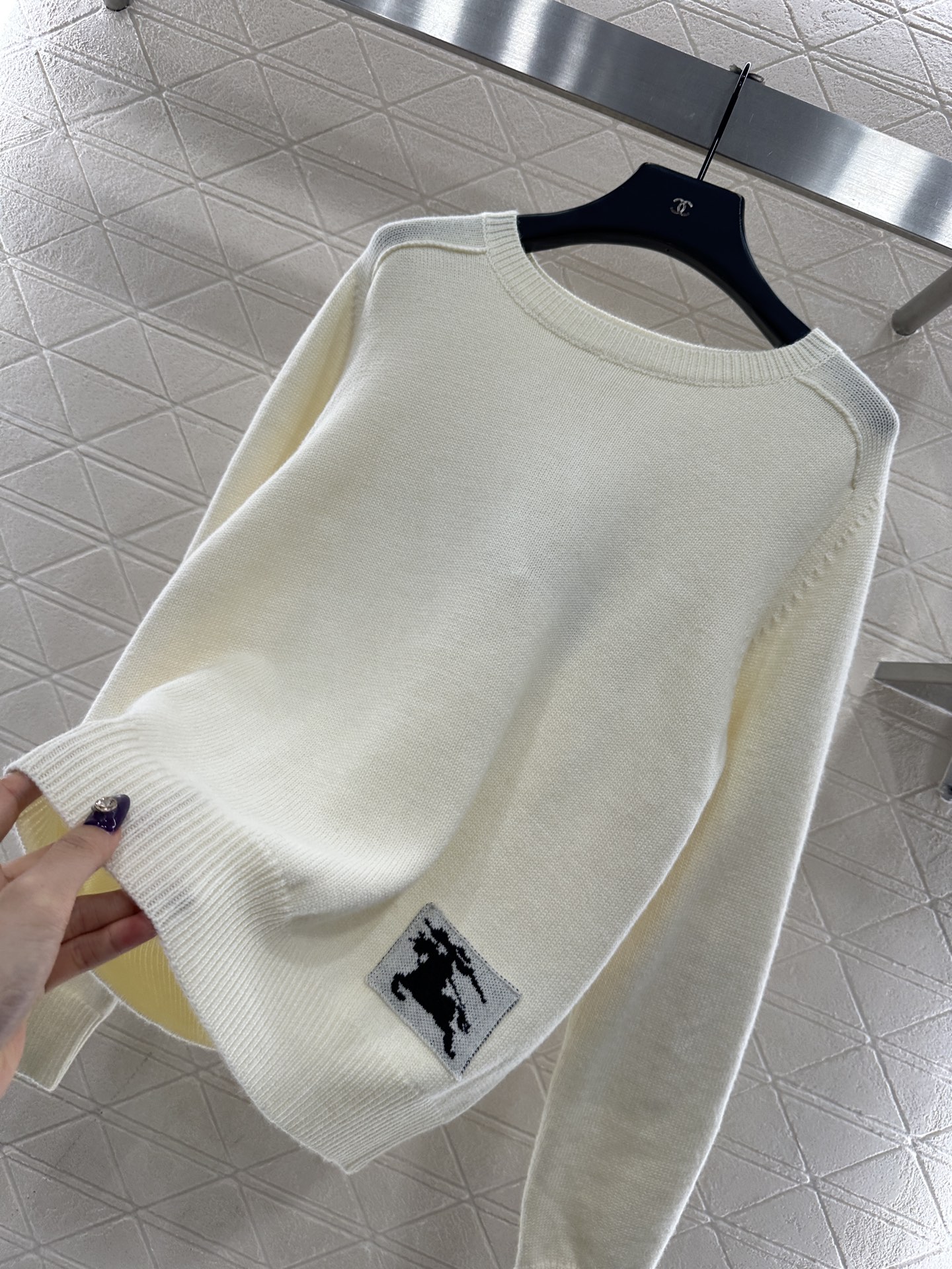 ♥BBR*♥2025新品上架 套头战马针织长袖定制YB羊毛纱线织造，质感高级，舒适柔软，圆领套头毛衣剪裁