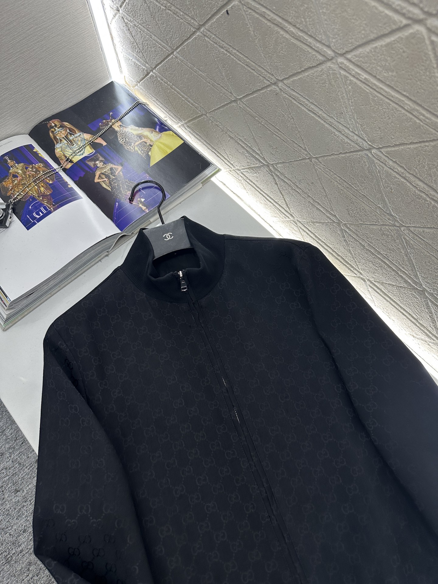 ♥Gucc*♥2025新品上架 提花夹克外套长裤套装定制YB进口提花材质，质感高级，舒适有型，夹克式拉链