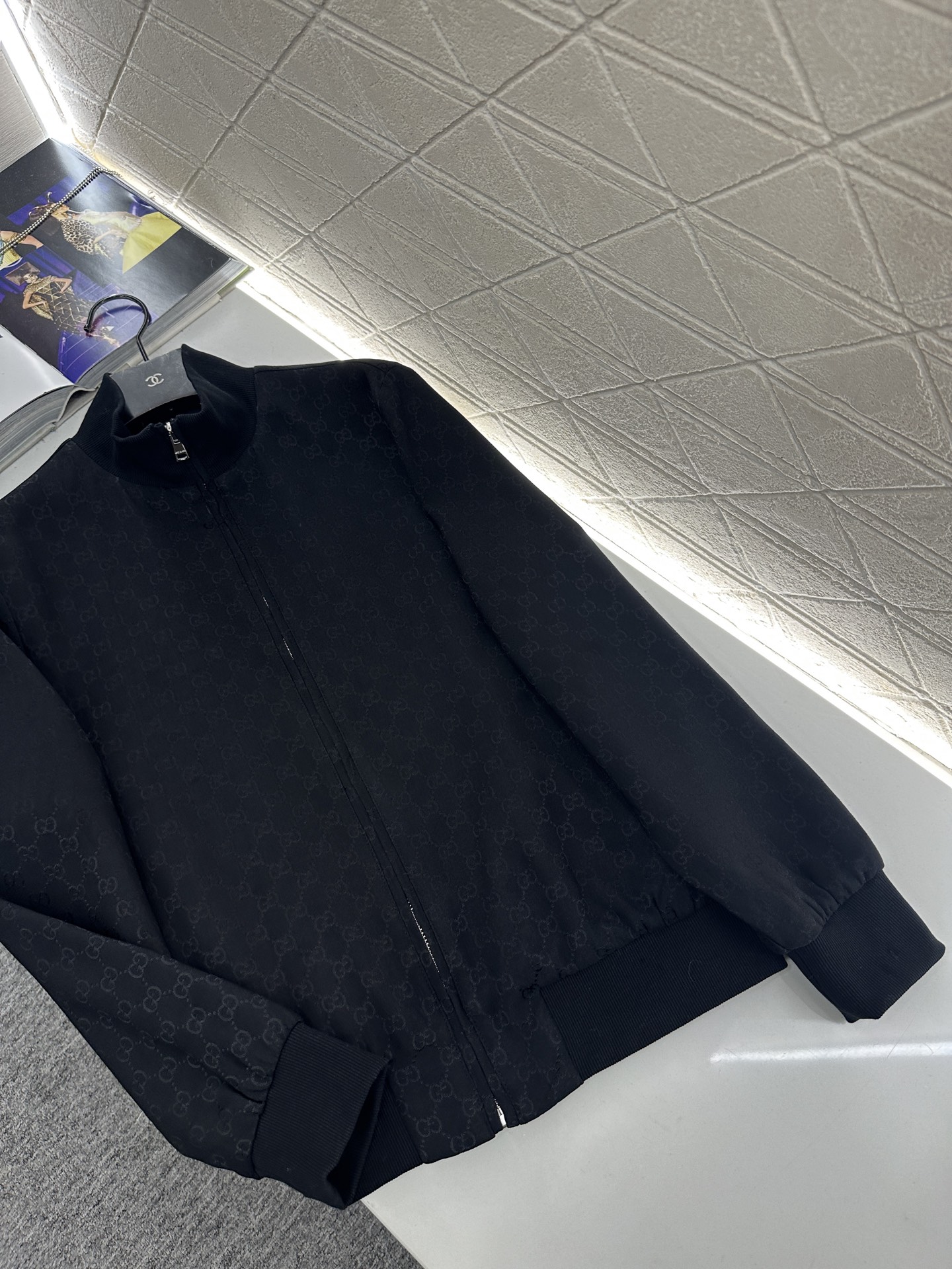 ♥Gucc*♥2025新品上架 提花夹克外套长裤套装定制YB进口提花材质，质感高级，舒适有型，夹克式拉链