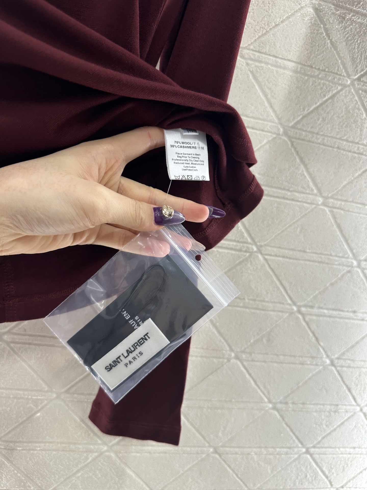 ♥Saint Lauren*♥2025新品上架 修身字母高领打底衫定制YB羊毛材质，质感舒适，弹力十足，