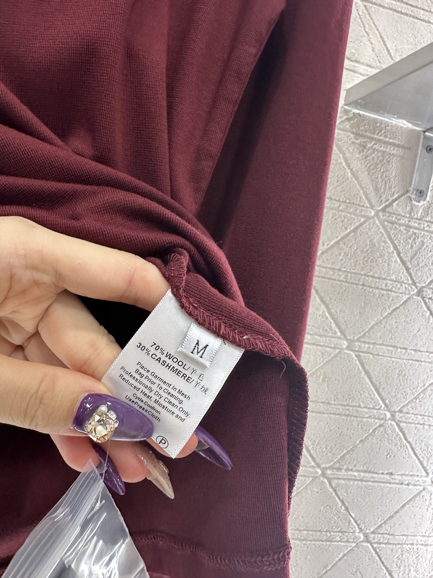 ♥Saint Lauren*♥2025新品上架 修身字母高领打底衫定制YB羊毛材质，质感舒适，弹力十足，