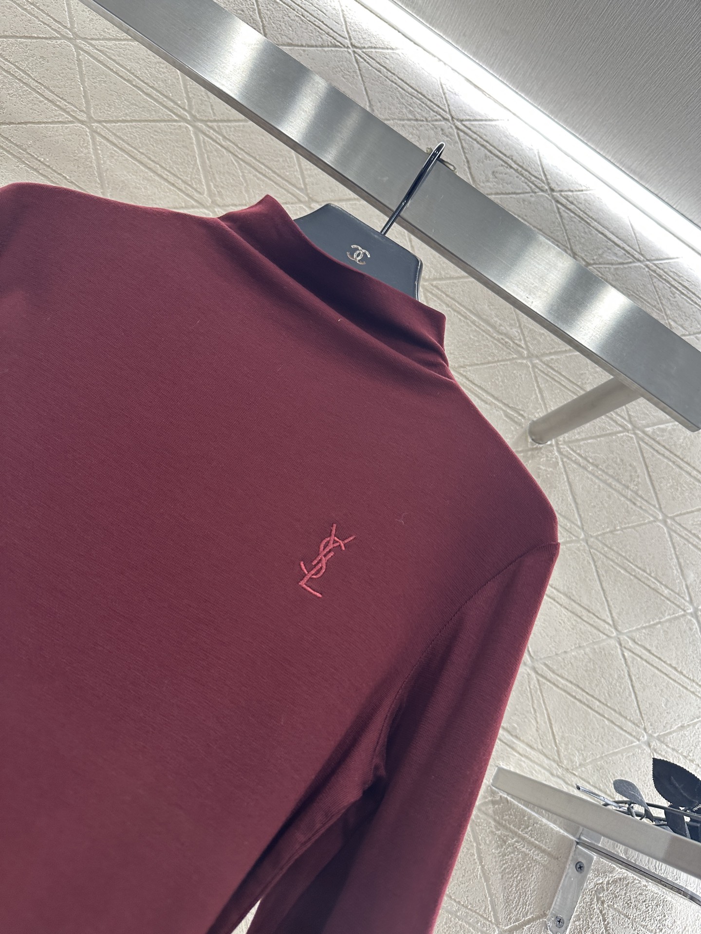 ♥Saint Lauren*♥2025新品上架 修身字母高领打底衫定制YB羊毛材质，质感舒适，弹力十足，