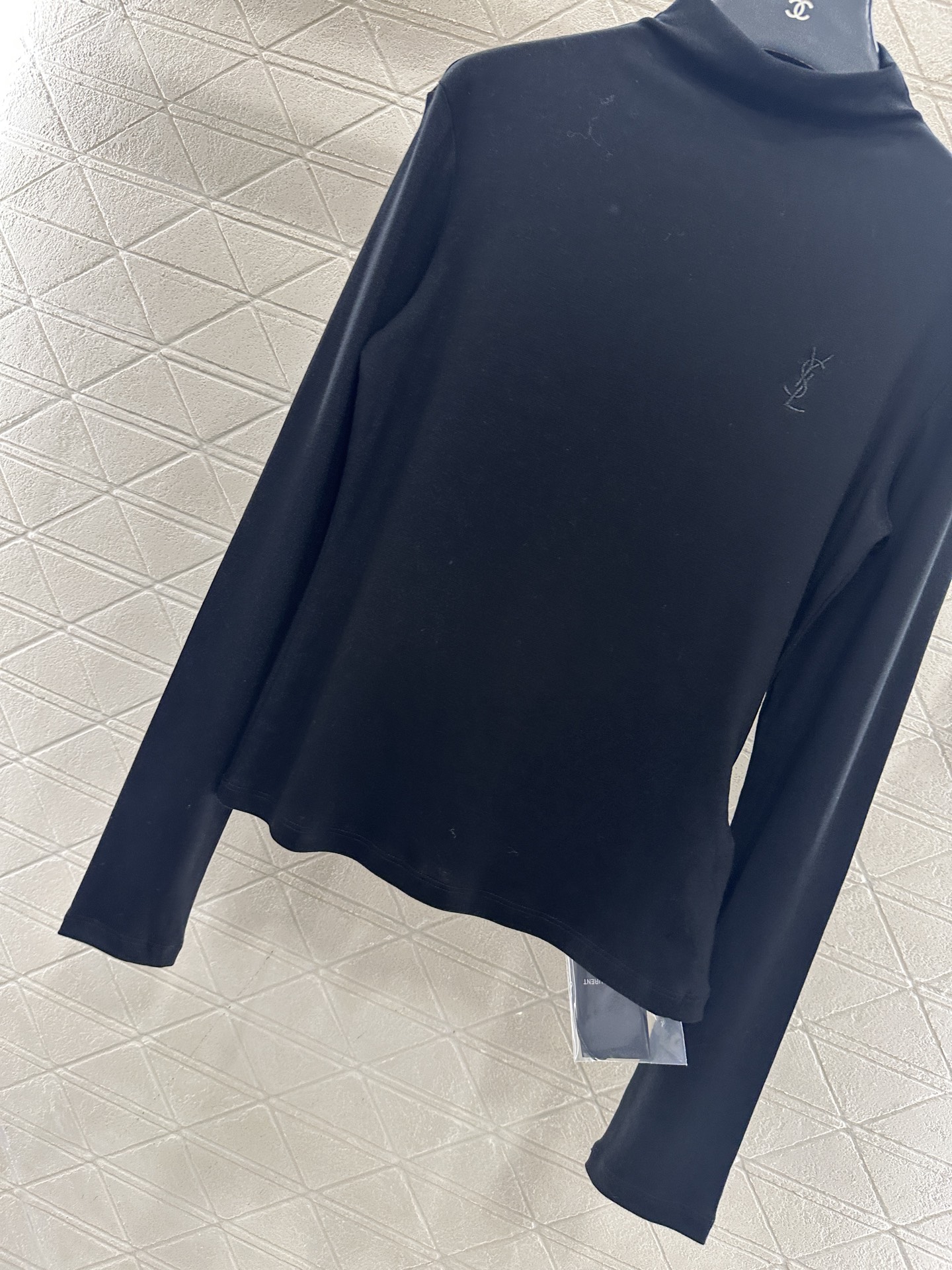 ♥Saint Lauren*♥2025新品上架 修身字母高领打底衫定制YB羊毛材质，质感舒适，弹力十足，