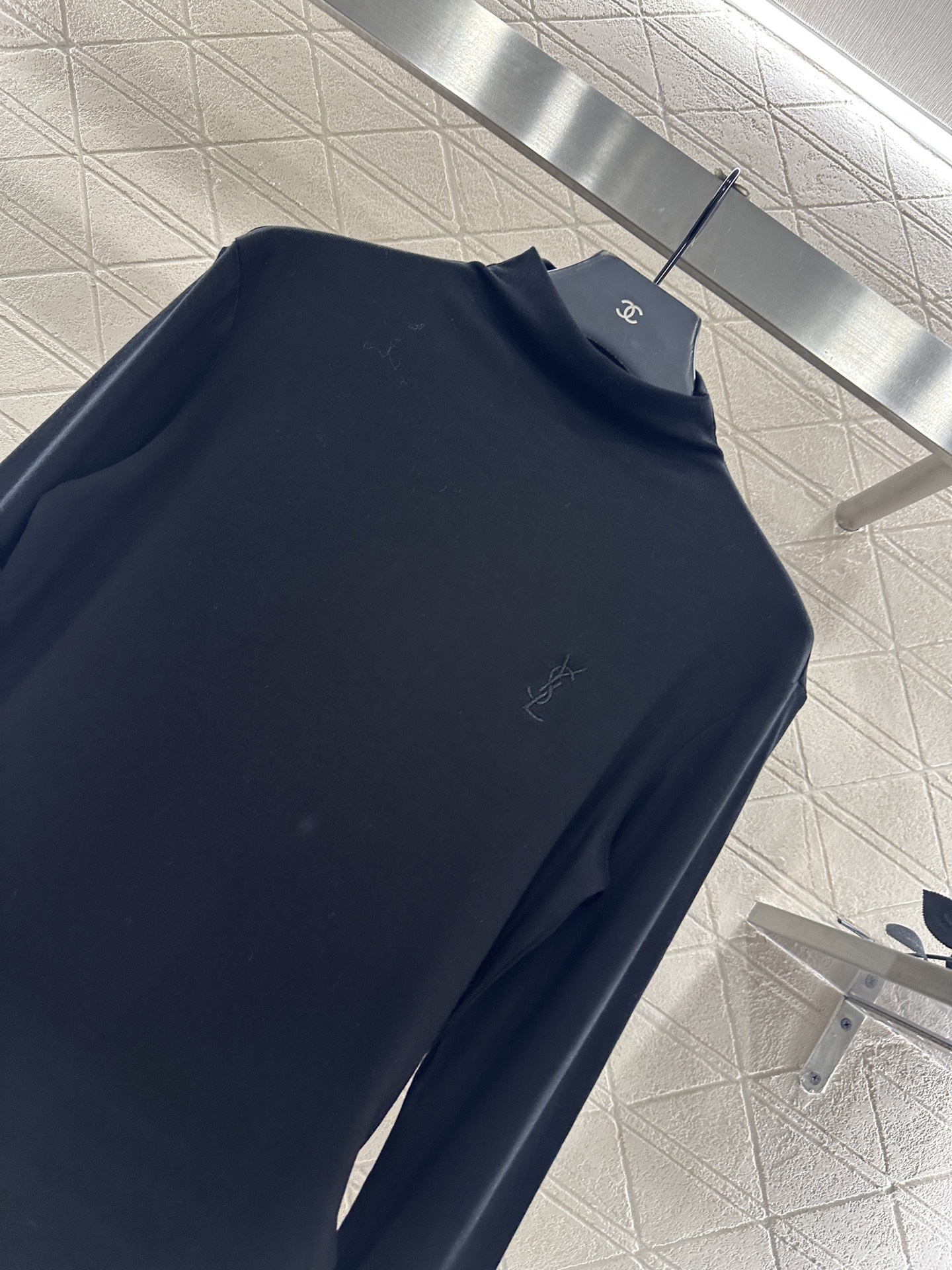 ♥Saint Lauren*♥2025新品上架 修身字母高领打底衫定制YB羊毛材质，质感舒适，弹力十足，