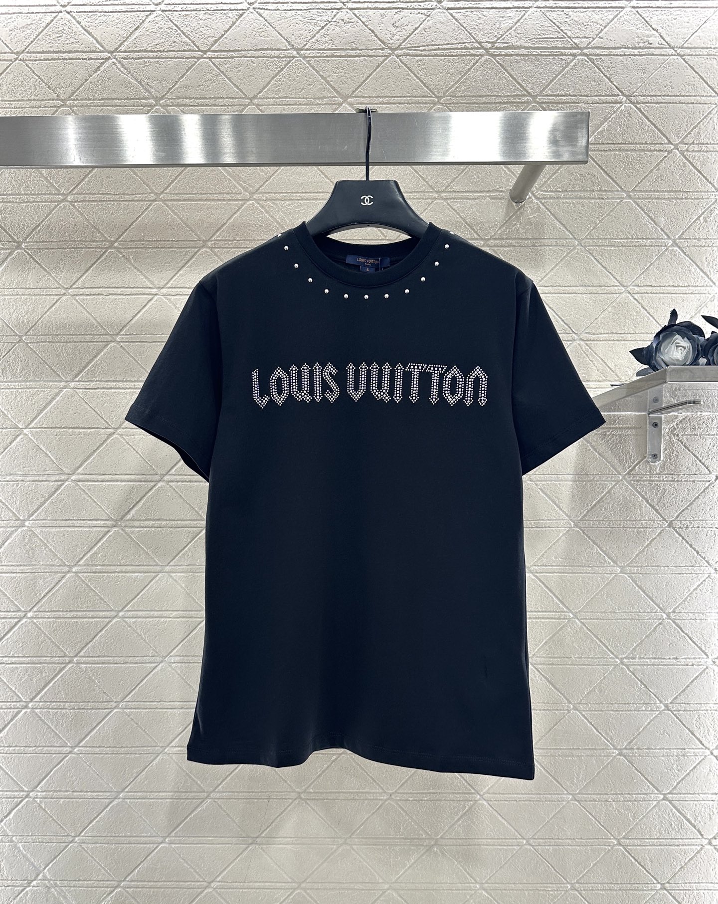 ♥Louis Vuitto*♥2025新品上架 熨烫铆钉短袖𝑇𝑒𝑒定制YB原生全棉材质，透气舒适，质感十