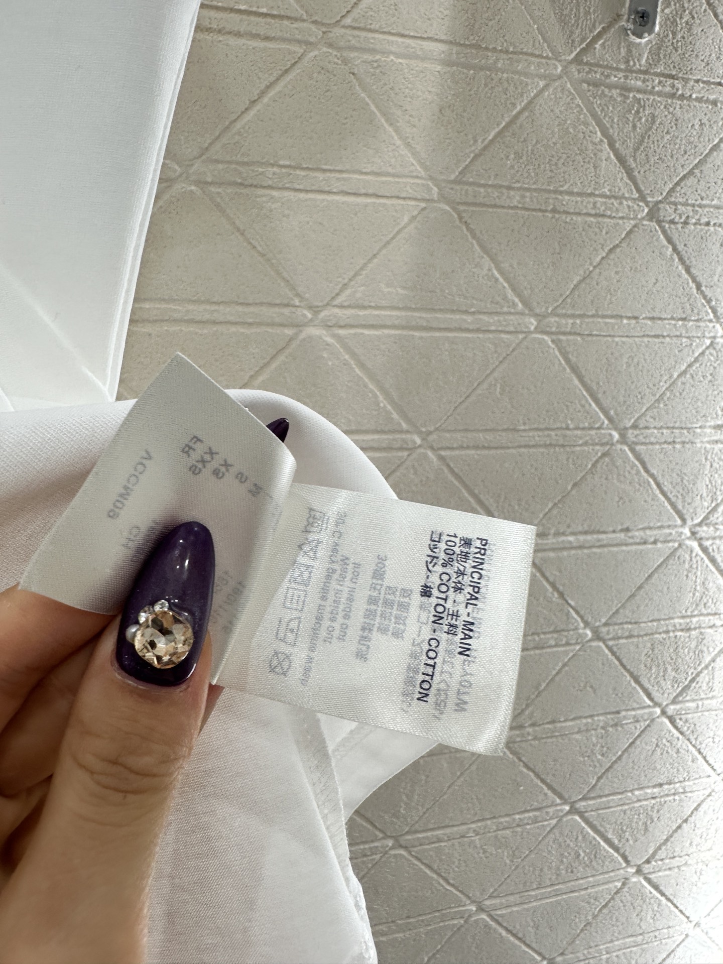 ♥Louis Vuitto*♥2025新品上架 熨烫铆钉短袖𝑇𝑒𝑒定制YB原生全棉材质，透气舒适，质感十