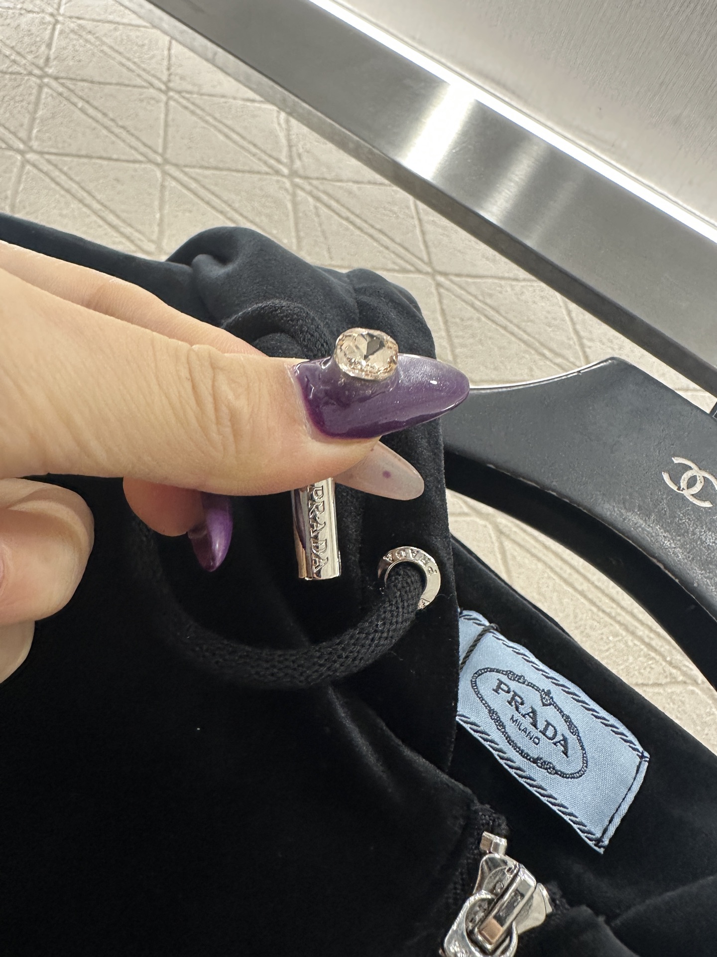 ♥Prad*♥2025新品上架 连帽丝绒棉服外套定制YB进口丝绒材质，质感光泽，舒适保暖，连帽拉链外套版