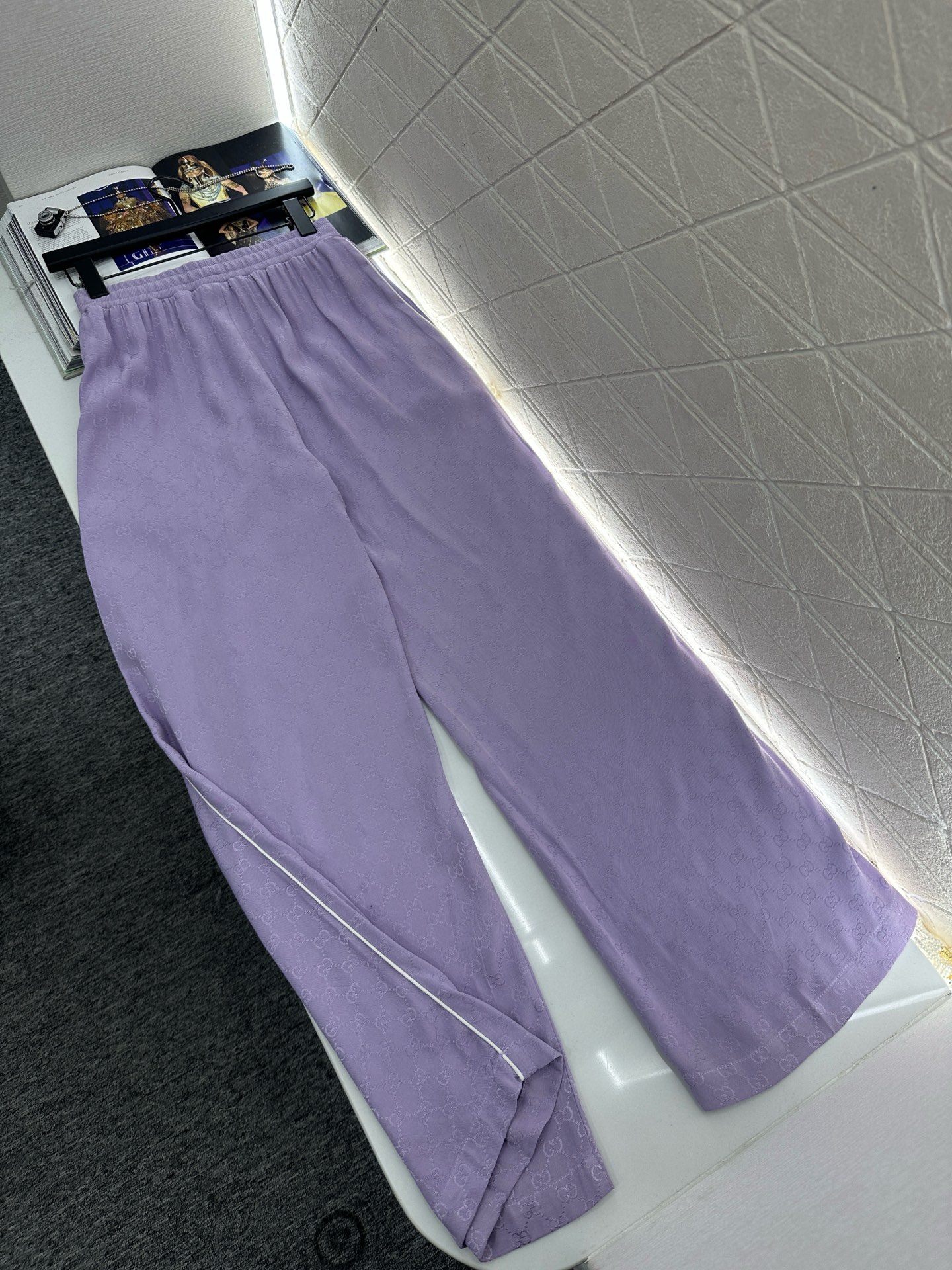 ♥Gucc*♥2025新品上架 提花夹克外套长裤套装定制YB进口提花材质，质感高级，舒适有型，夹克式拉链