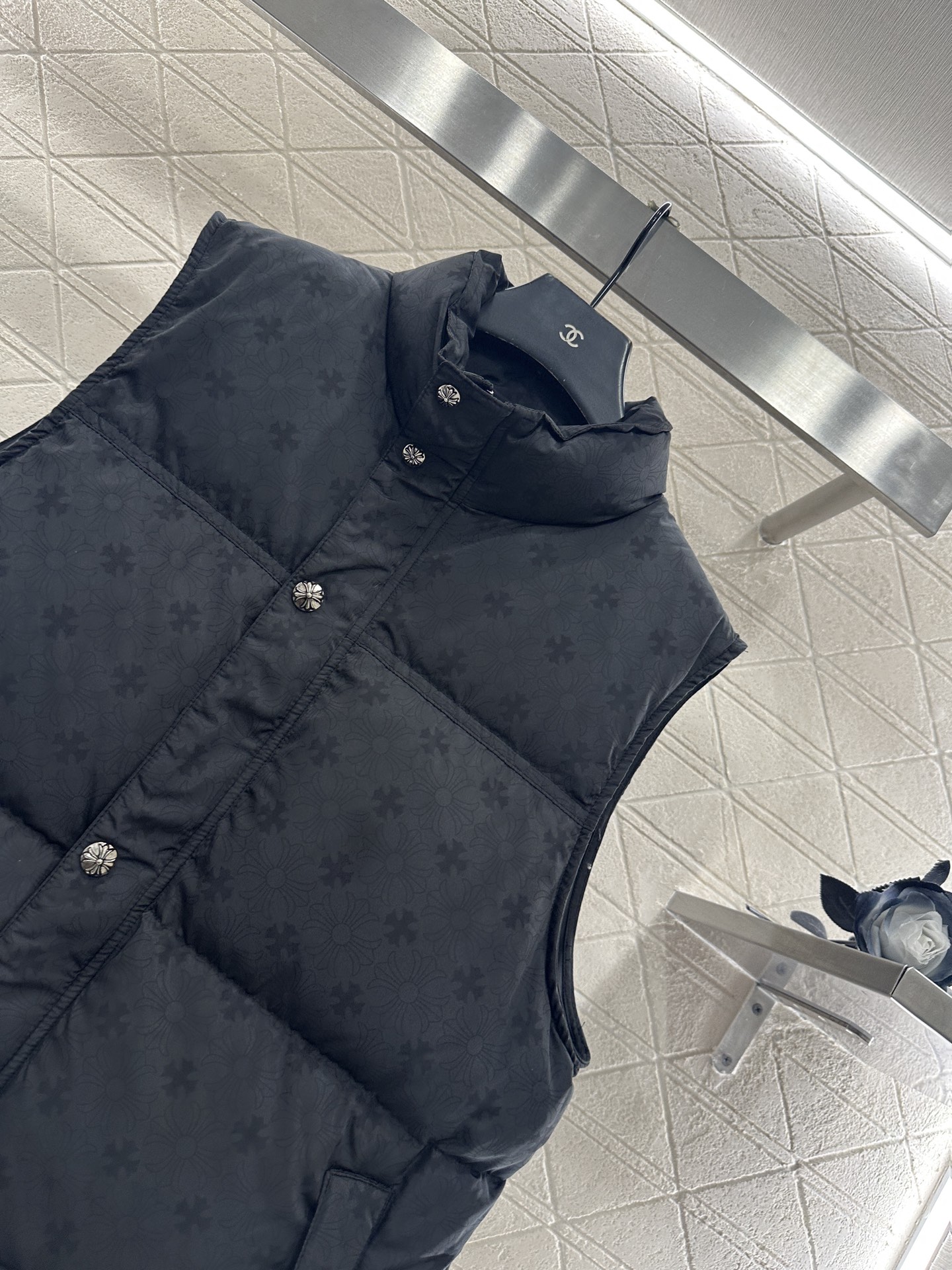 ♥Chrome heart*♥2025新品上架 十字架印花羽绒马甲定制YB防风防水尼龙材质，白鹅绒填充内