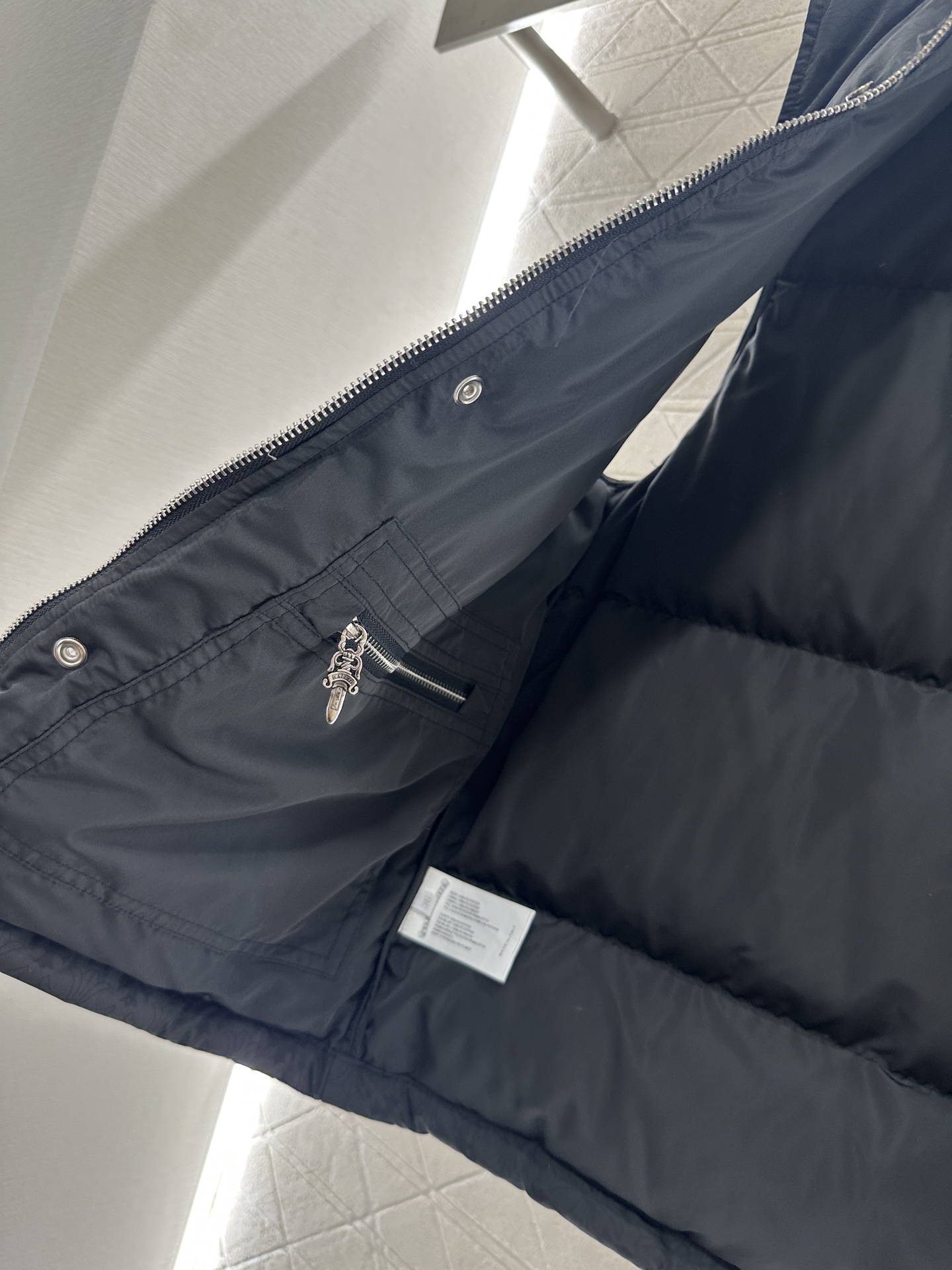 ♥Chrome heart*♥2025新品上架 十字架印花羽绒马甲定制YB防风防水尼龙材质，白鹅绒填充内