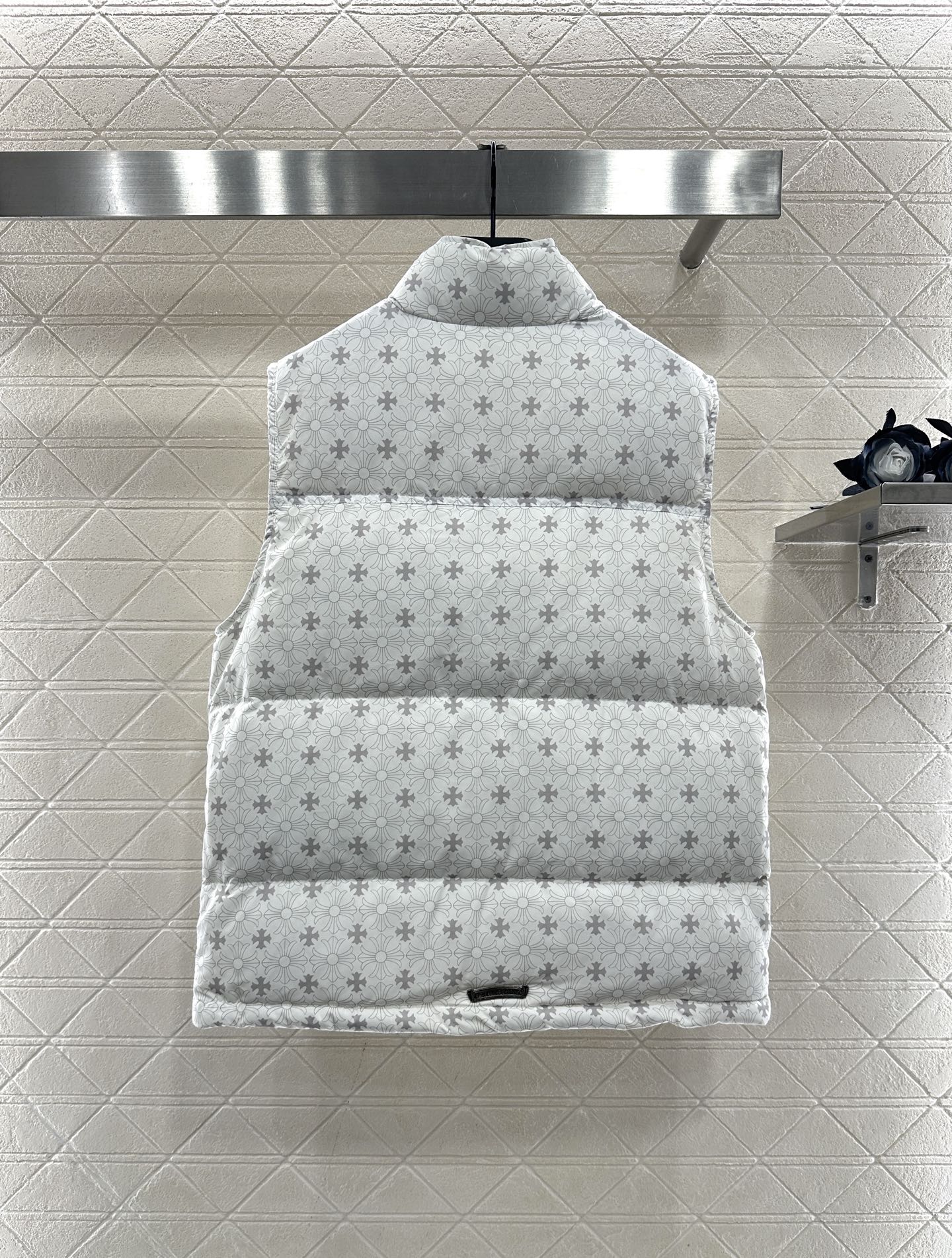 ♥Chrome heart*♥2025新品上架 十字架印花羽绒马甲定制YB防风防水尼龙材质，白鹅绒填充内