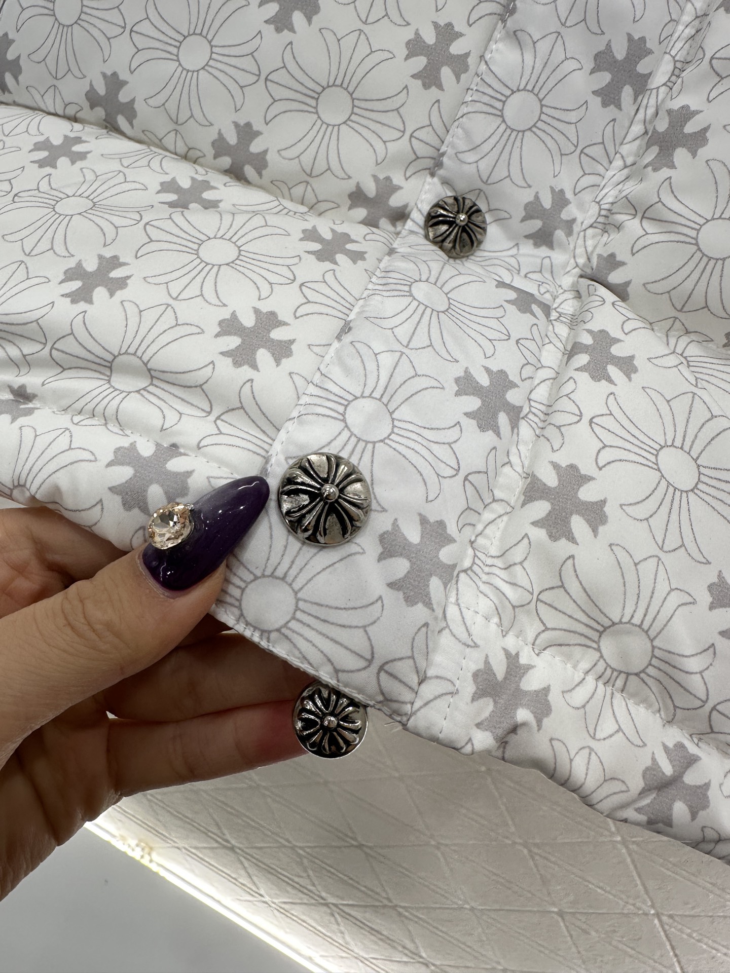 ♥Chrome heart*♥2025新品上架 十字架印花羽绒马甲定制YB防风防水尼龙材质，白鹅绒填充内