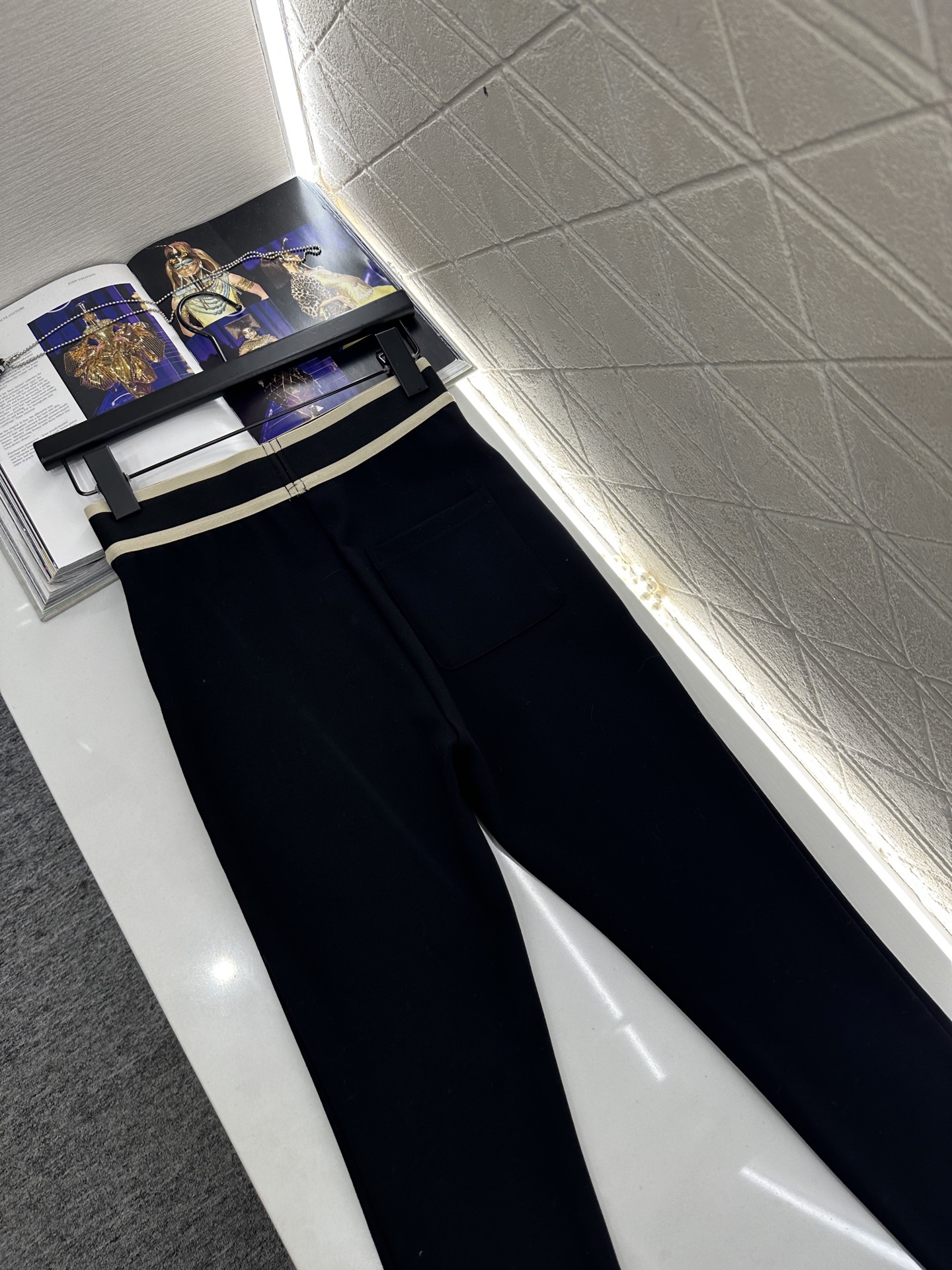 ♥Celin*♥2025新品上架 字母织带高弹打底裤定制YB进口高弹力材质，弹力舒适，打底裤版型，弹性十