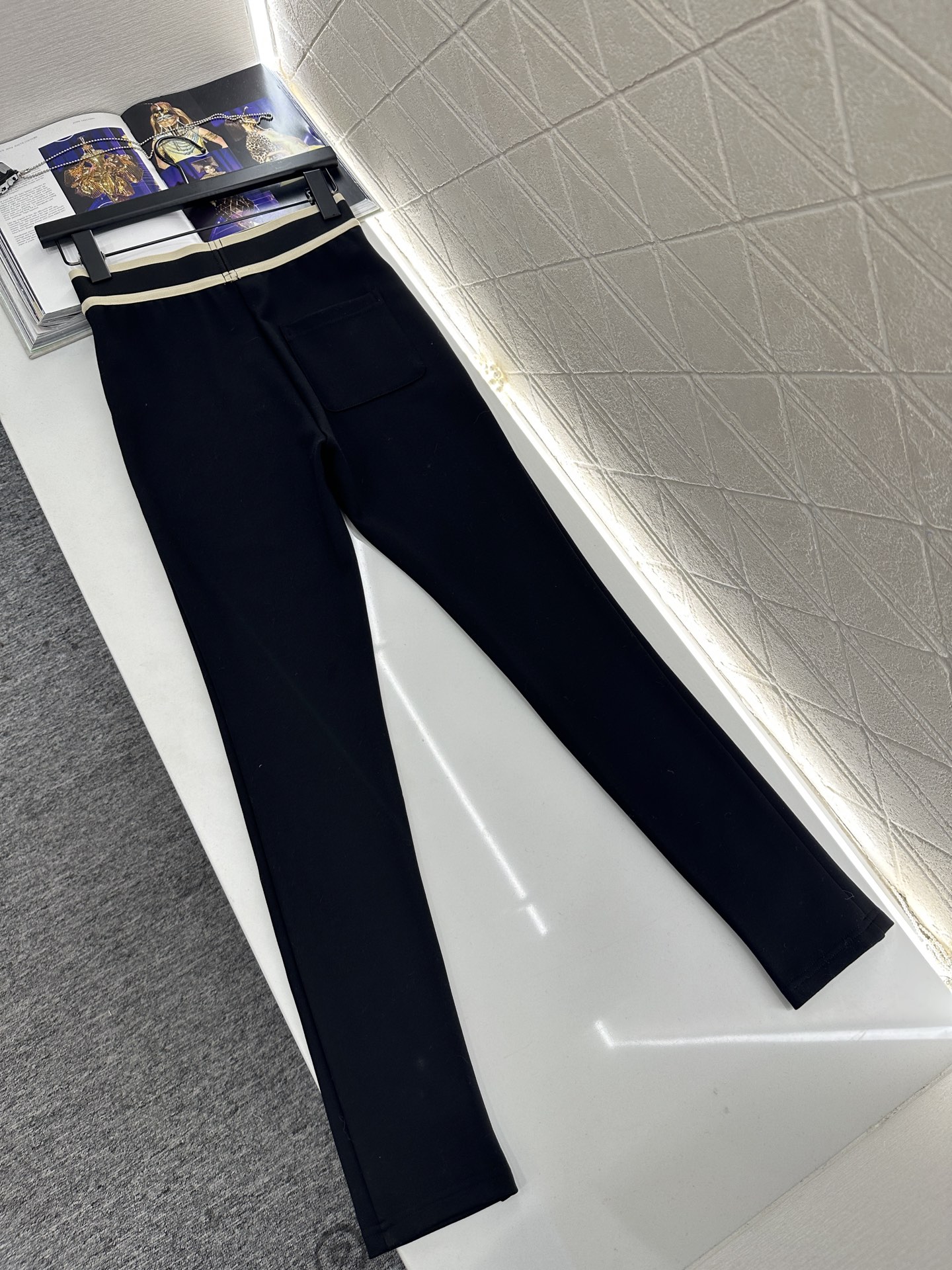 ♥Celin*♥2025新品上架 字母织带高弹打底裤定制YB进口高弹力材质，弹力舒适，打底裤版型，弹性十