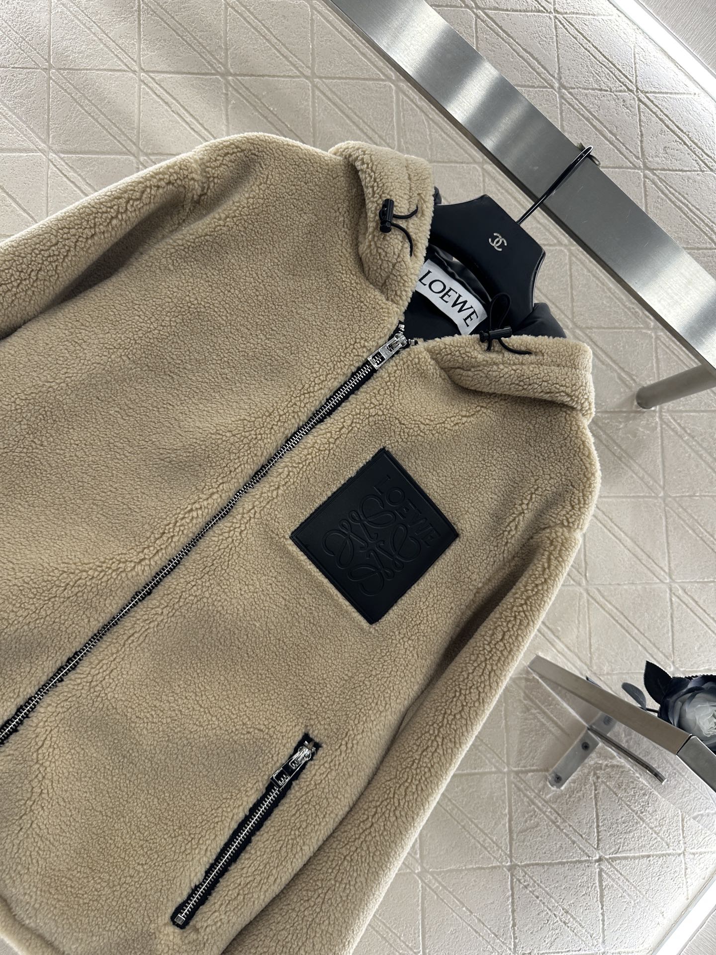 ♥Loew*♥2025新品上架 连帽泰迪羊羔毛外套定制YB泰迪羊羔毛材质，毛量充足，防风御寒，连帽拉链外