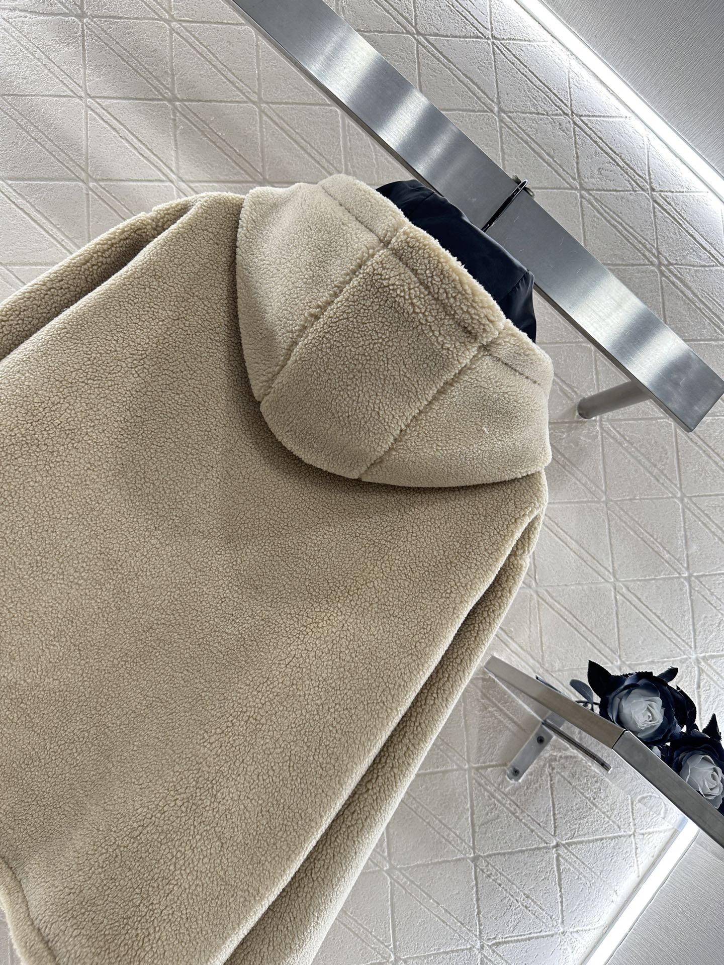 ♥Loew*♥2025新品上架 连帽泰迪羊羔毛外套定制YB泰迪羊羔毛材质，毛量充足，防风御寒，连帽拉链外