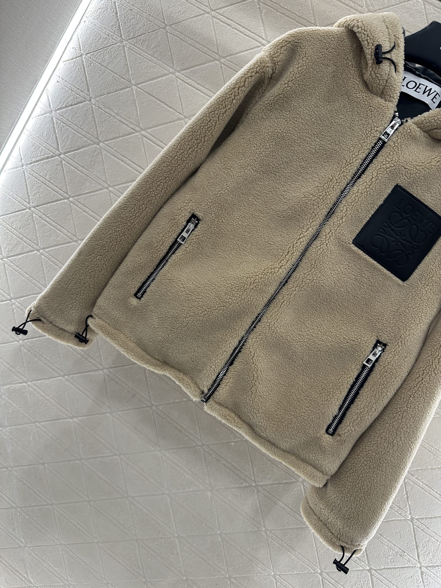 ♥Loew*♥2025新品上架 连帽泰迪羊羔毛外套定制YB泰迪羊羔毛材质，毛量充足，防风御寒，连帽拉链外