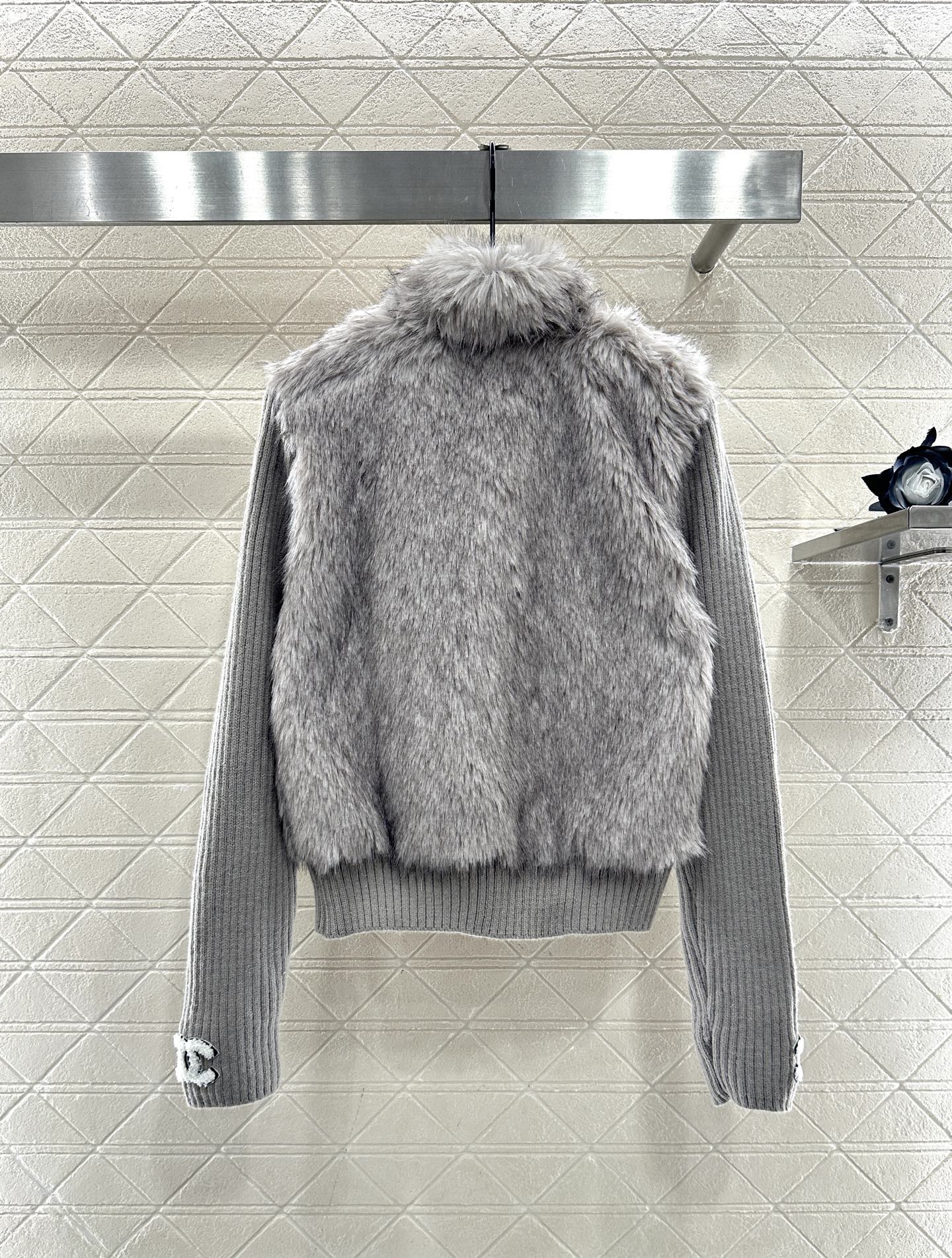 ♥Chane*♥2025新品上架 针织拼接翻领皮毛外套定制YB皮毛拼接羊毛针织材质，前后片毛绒手感柔软舒