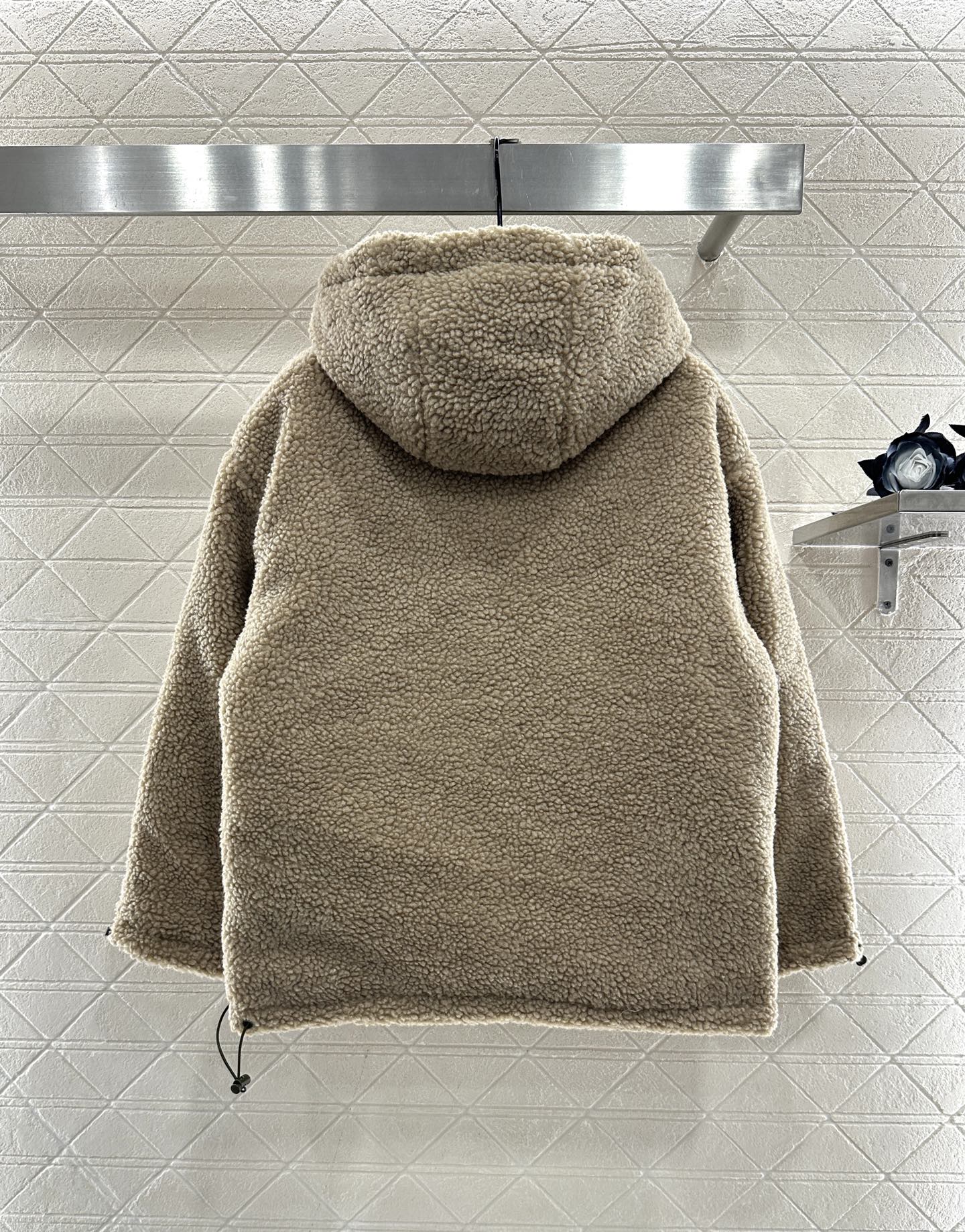 ♥Miumi*♥2025新品上架 连帽泰迪羊羔羽绒外套定制YB泰迪羊羔毛材质，内里防水尼龙处理，防风御寒