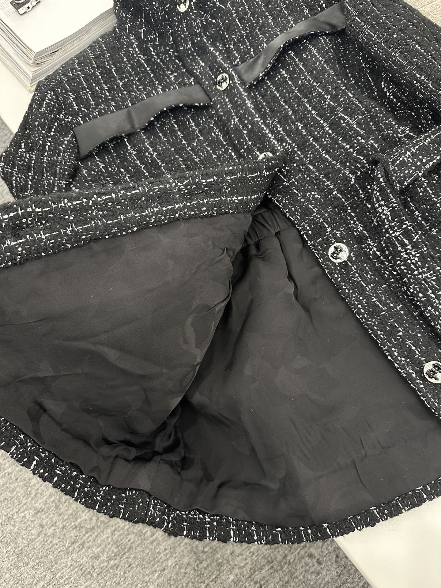 ♥Chane*♥2025新品上架 编织腰带洋装外套定制YB进口粗纺羊毛呢材质，肌理明显，毛料肉眼可见，质