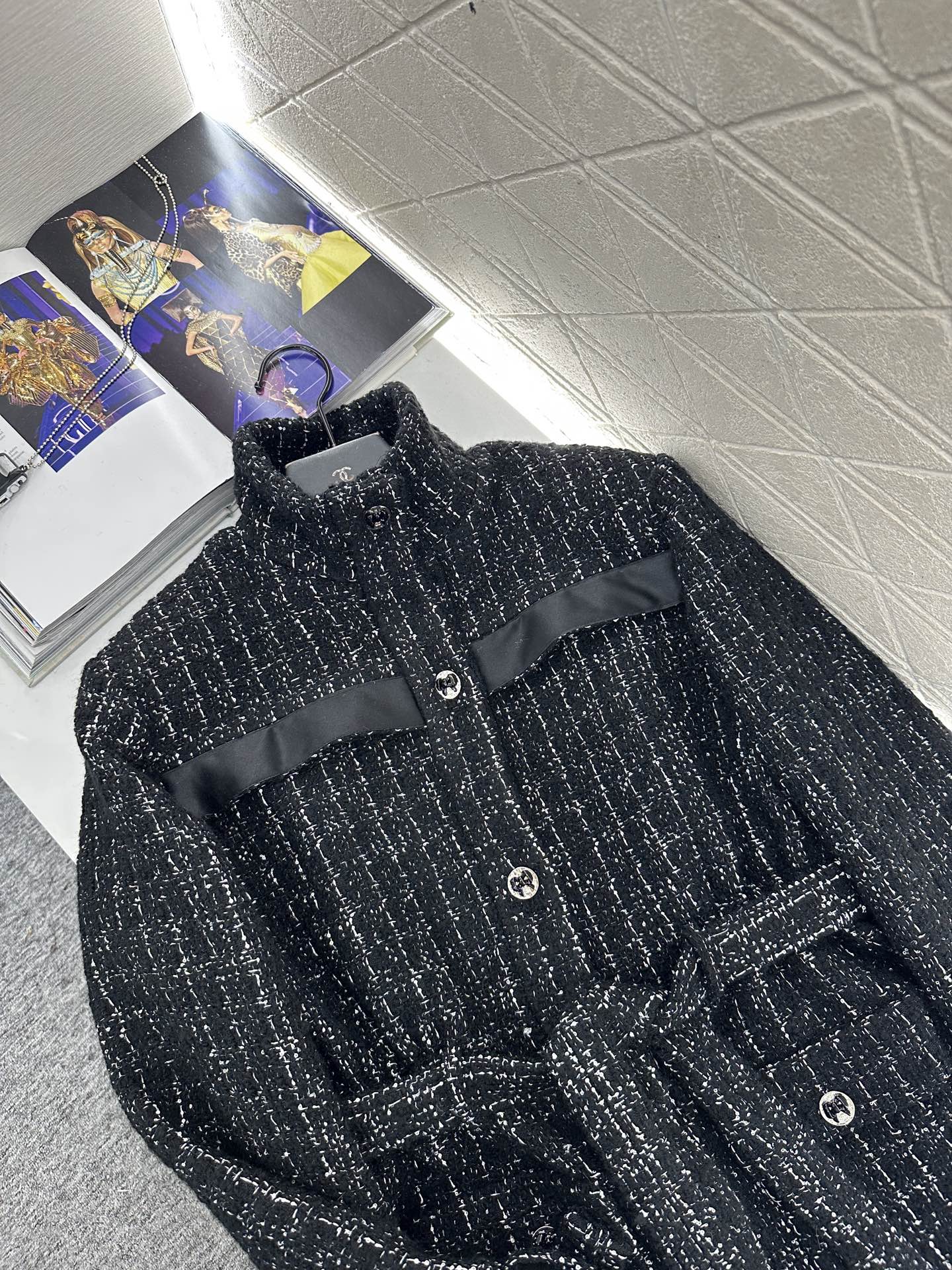 ♥Chane*♥2025新品上架 编织腰带洋装外套定制YB进口粗纺羊毛呢材质，肌理明显，毛料肉眼可见，质