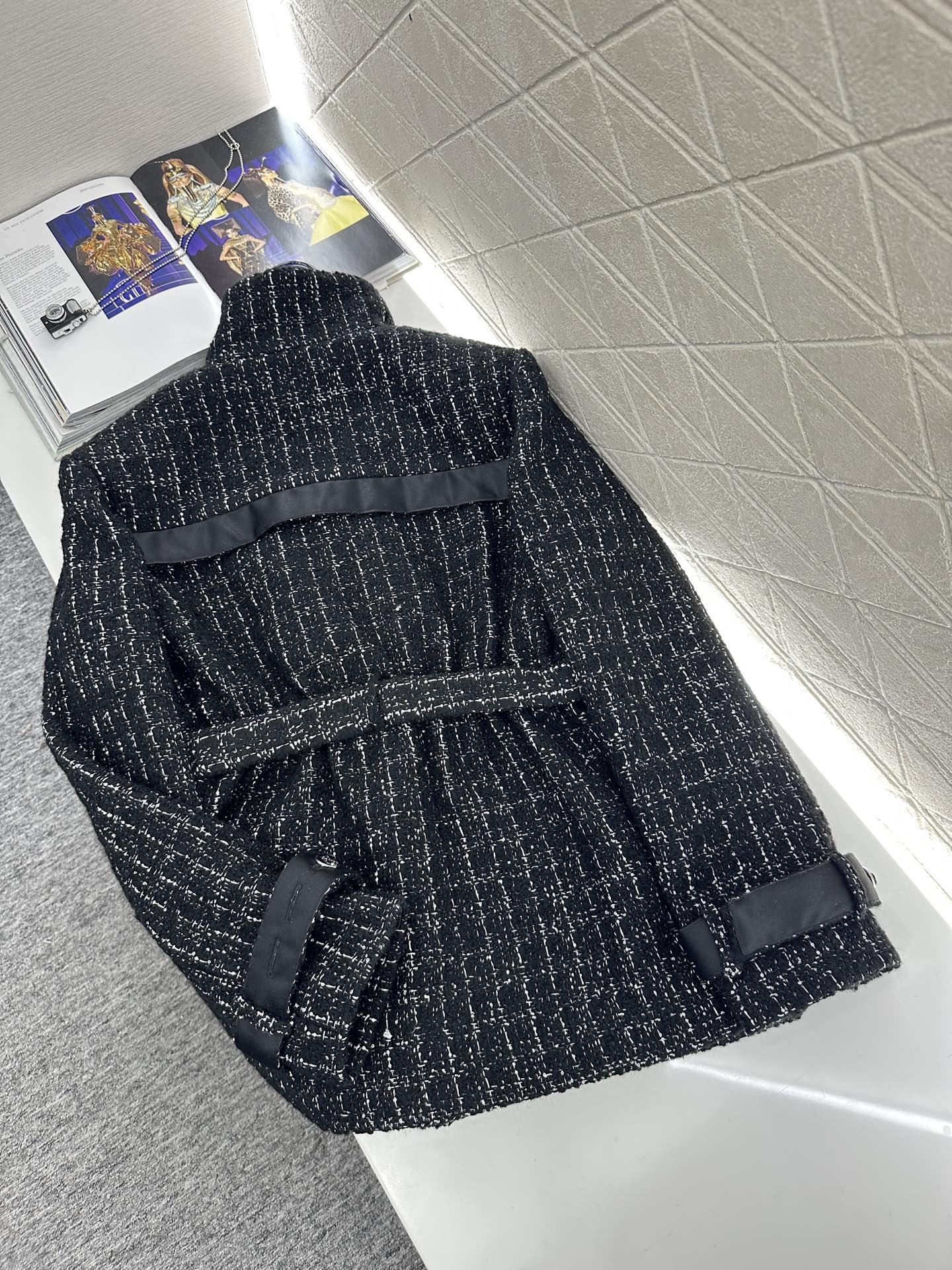 ♥Chane*♥2025新品上架 编织腰带洋装外套定制YB进口粗纺羊毛呢材质，肌理明显，毛料肉眼可见，质