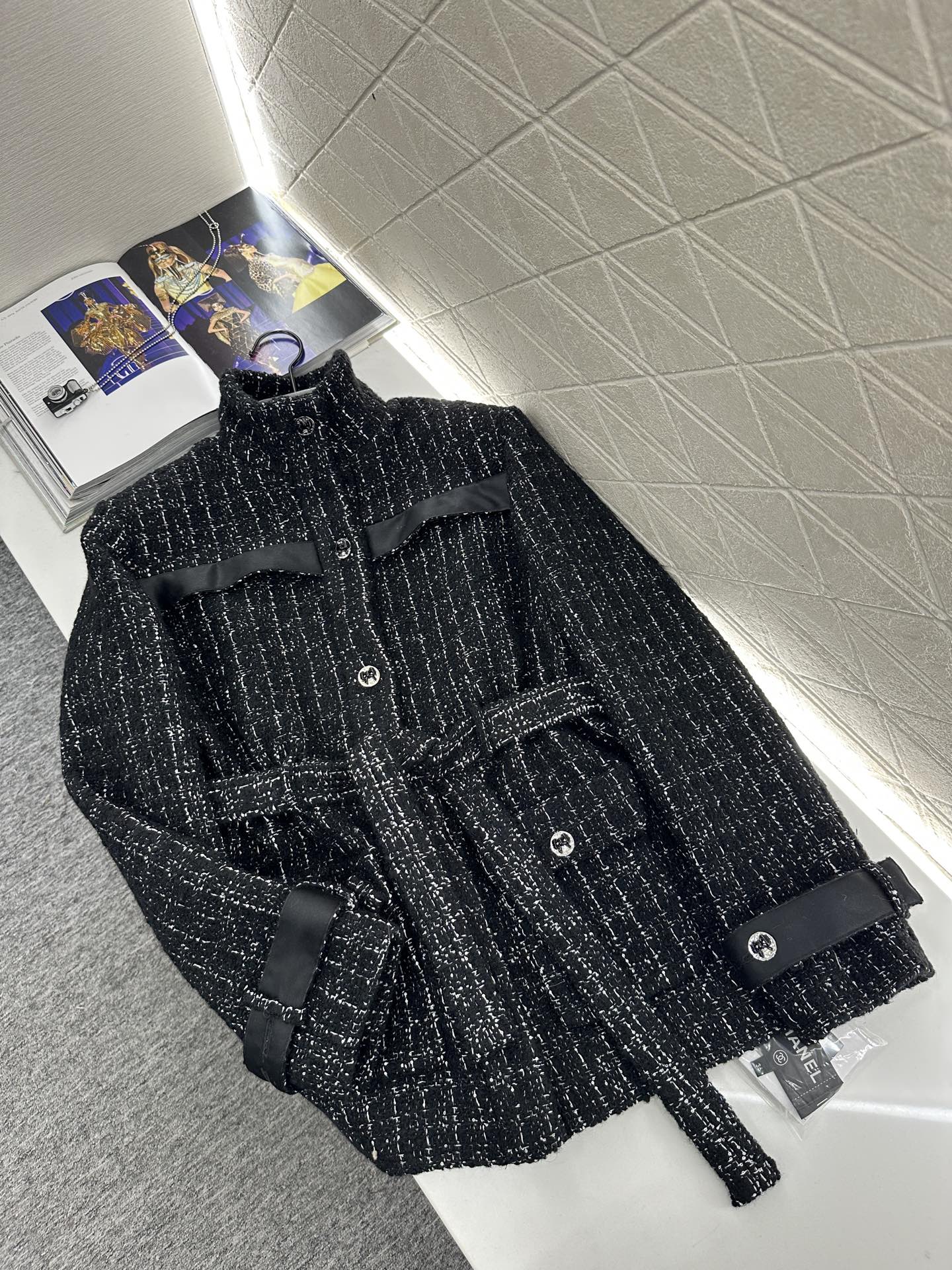 ♥Chane*♥2025新品上架 编织腰带洋装外套定制YB进口粗纺羊毛呢材质，肌理明显，毛料肉眼可见，质