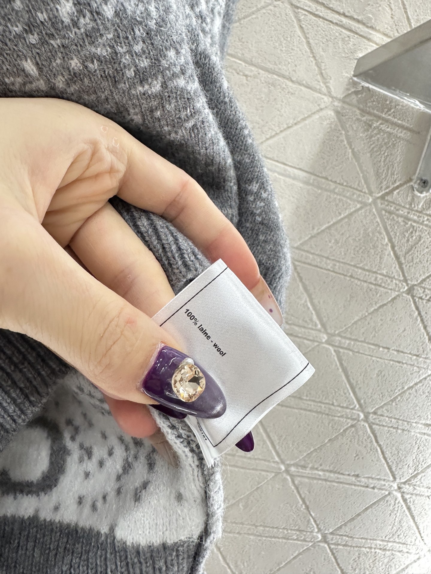 ♥Chane*♥2025新品上架 立体花朵针织马甲定制YB羊毛纱线织造，质感细腻，柔软舒适，圆领针织马甲