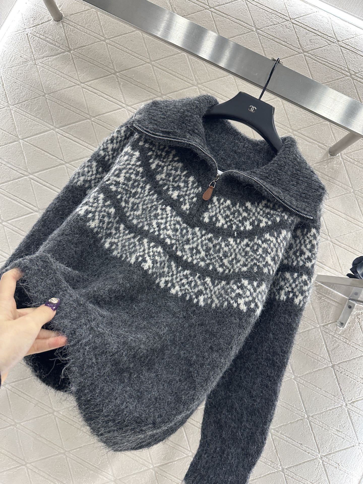 ♥Dio*♥2025新品上架 翻领半开襟套头毛衣定制YB羊毛纱线织造，舒适保暖，质感上乘，大翻领针织毛衣