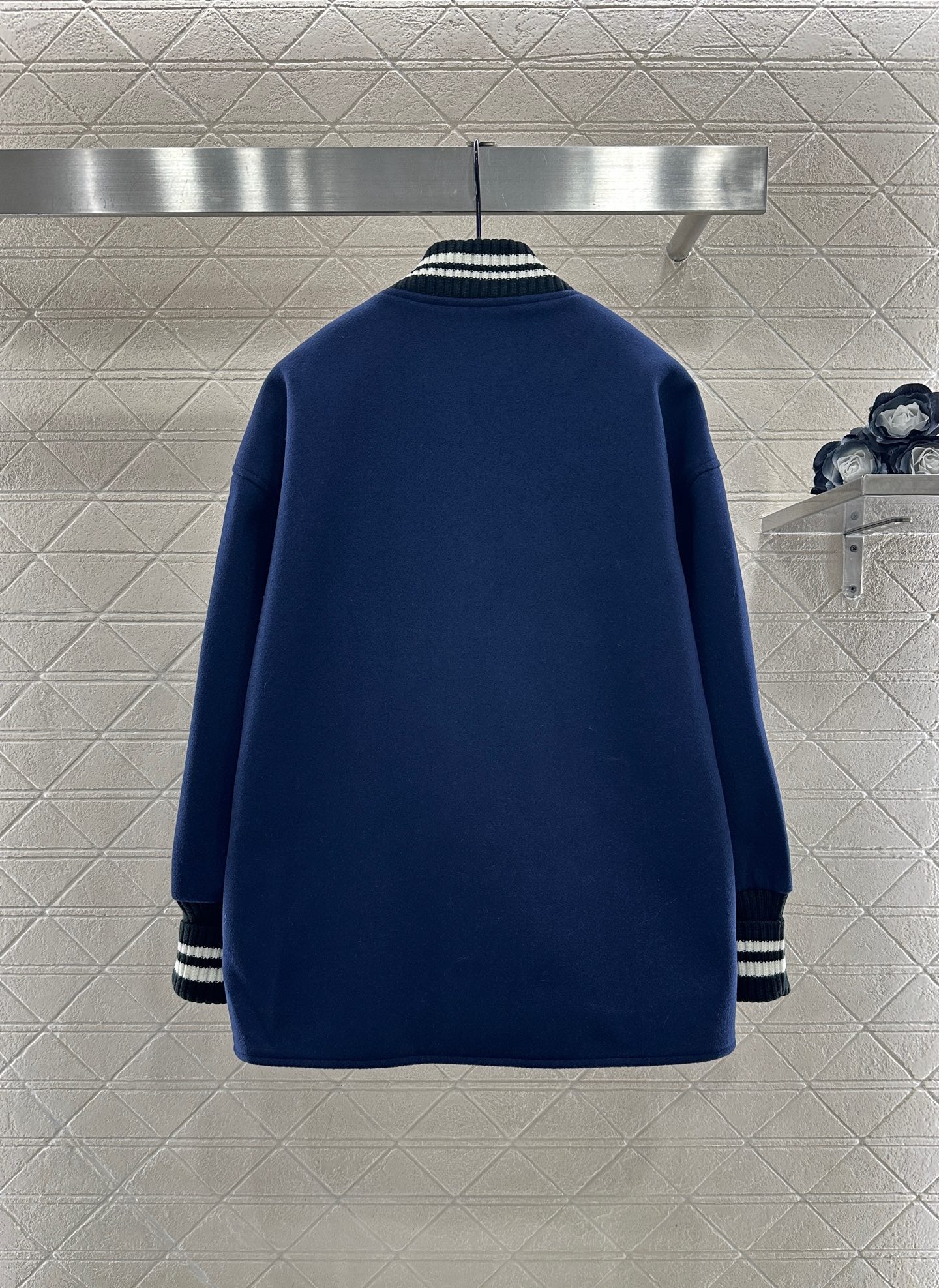 ♥Louis Vuitto*♥2025新品上架 螺纹包边廓形外套定制YB进口羊毛呢材质，质感细腻，穿搭有