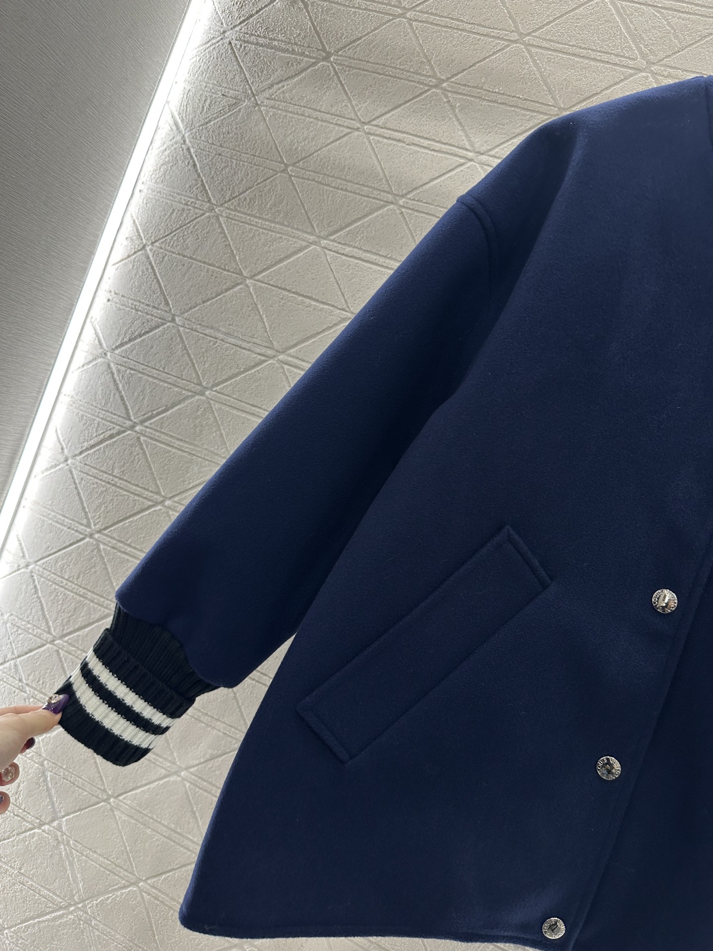 ♥Louis Vuitto*♥2025新品上架 螺纹包边廓形外套定制YB进口羊毛呢材质，质感细腻，穿搭有