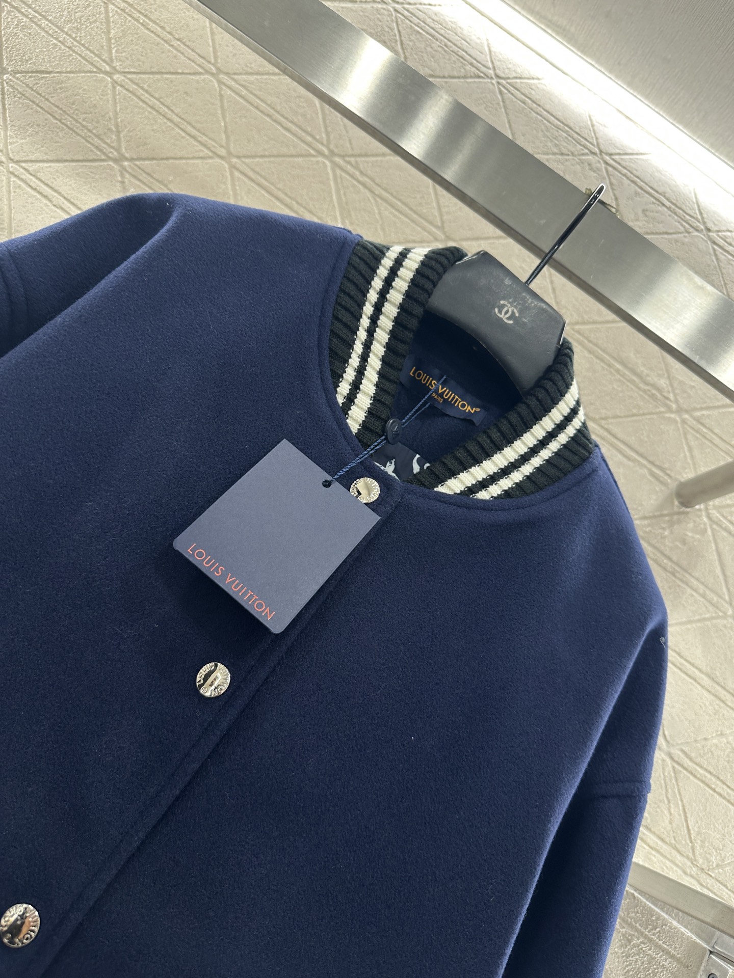 ♥Louis Vuitto*♥2025新品上架 螺纹包边廓形外套定制YB进口羊毛呢材质，质感细腻，穿搭有