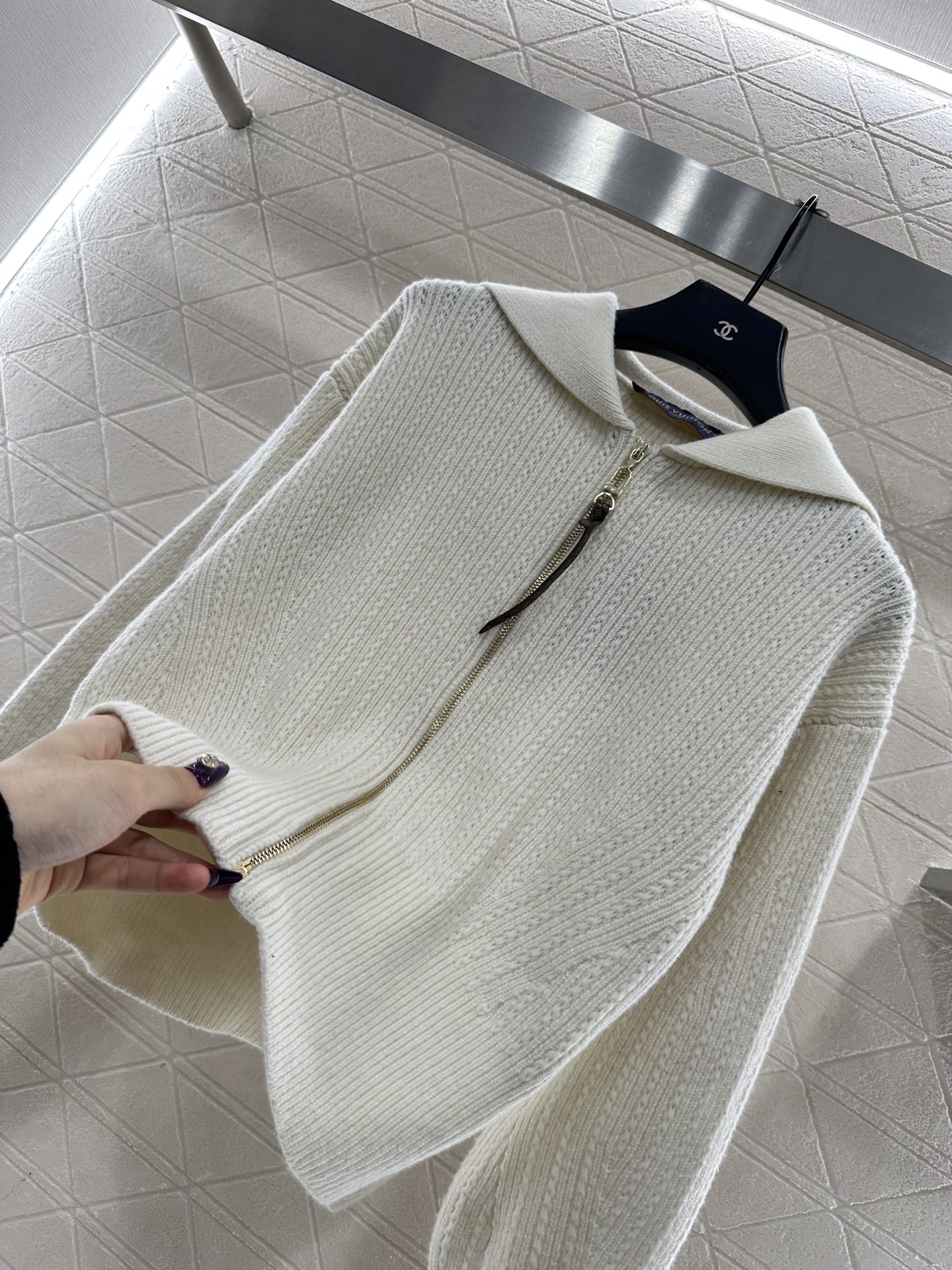 ♥Louis vuitto*♥2025新品上架 翻领拉链针织外套定制YB羊毛纱线织造，质感高级，舒适柔软