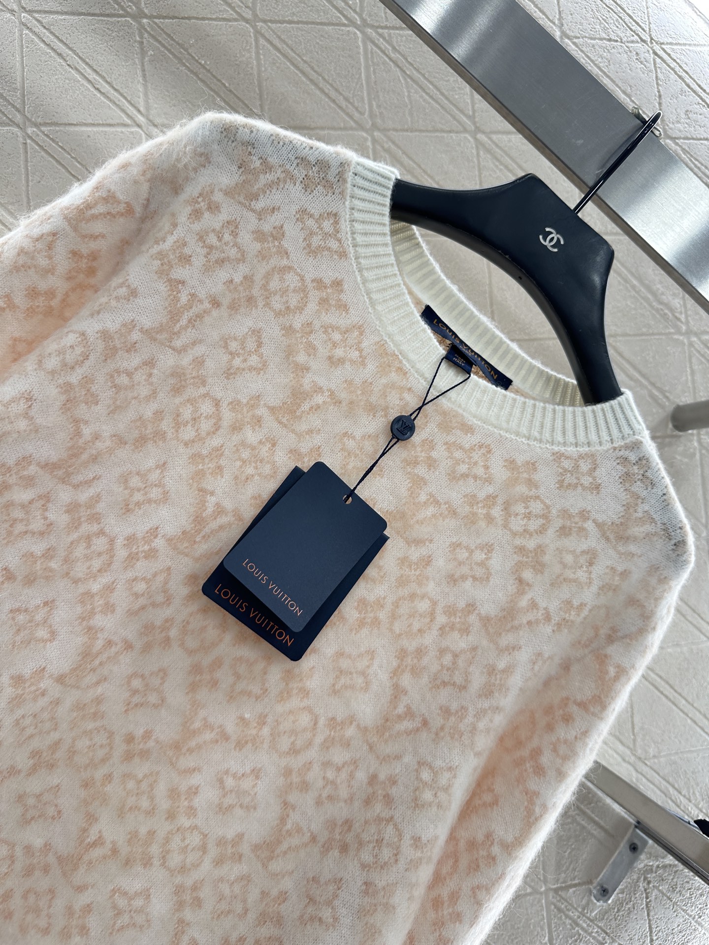 ♥Louis vuitto*♥2025新品上架 提花圆领套头毛衣定制YB羊绒羊毛针织材质，质感高级，舒适