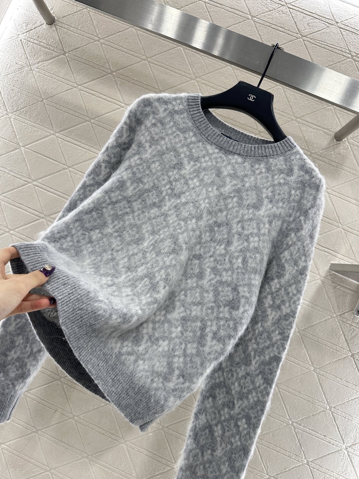 ♥Louis vuitto*♥2025新品上架 提花圆领套头毛衣定制YB羊绒羊毛针织材质，质感高级，舒适