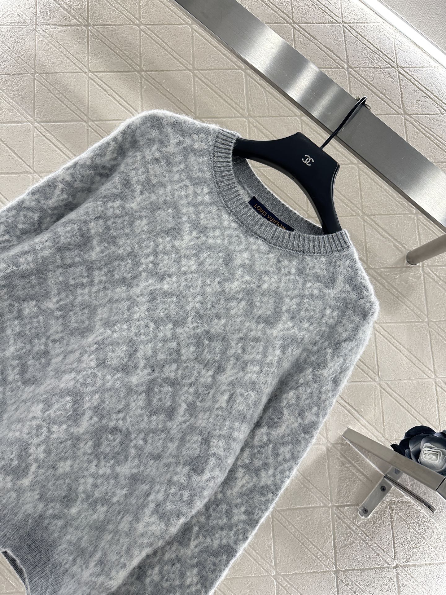 ♥Louis vuitto*♥2025新品上架 提花圆领套头毛衣定制YB羊绒羊毛针织材质，质感高级，舒适