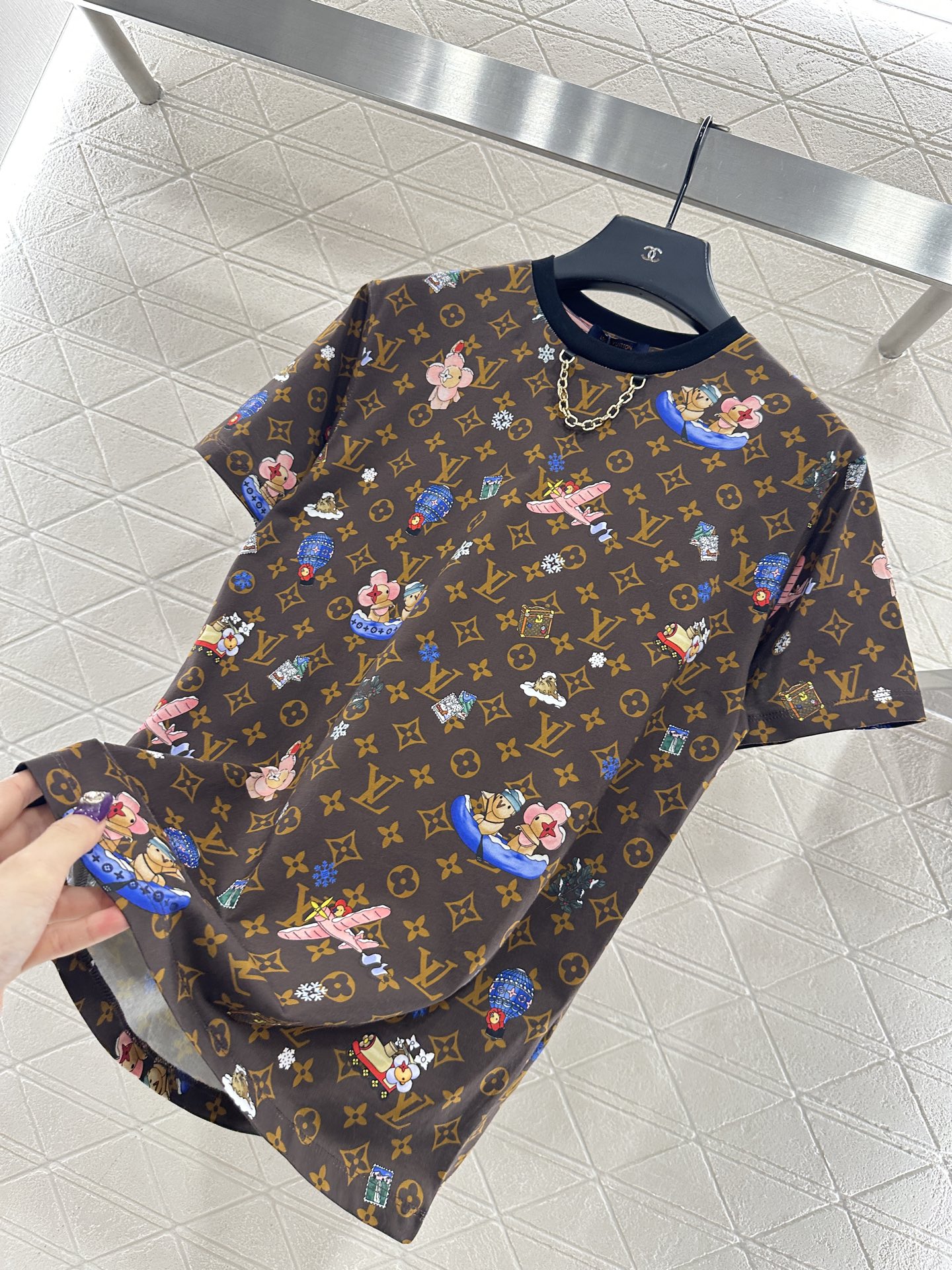 ♥Louis Vuitto*♥2025新品上架 公仔印花链条𝑇𝑒𝑒圣诞🧑‍🎄限定系列#定制YB斜纹全棉材