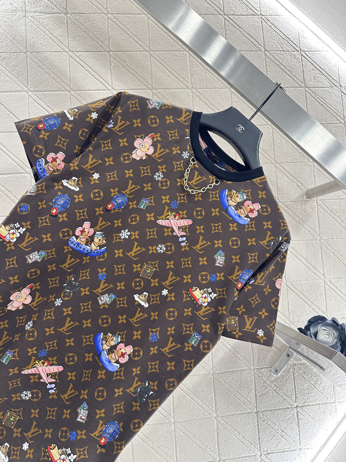 ♥Louis Vuitto*♥2025新品上架 公仔印花链条𝑇𝑒𝑒圣诞🧑‍🎄限定系列#定制YB斜纹全棉材