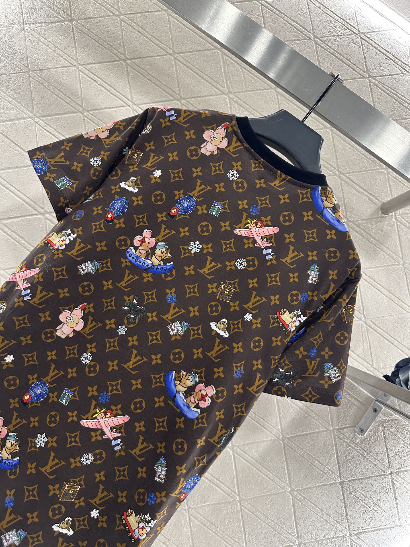 ♥Louis Vuitto*♥2025新品上架 公仔印花链条𝑇𝑒𝑒圣诞🧑‍🎄限定系列#定制YB斜纹全棉材