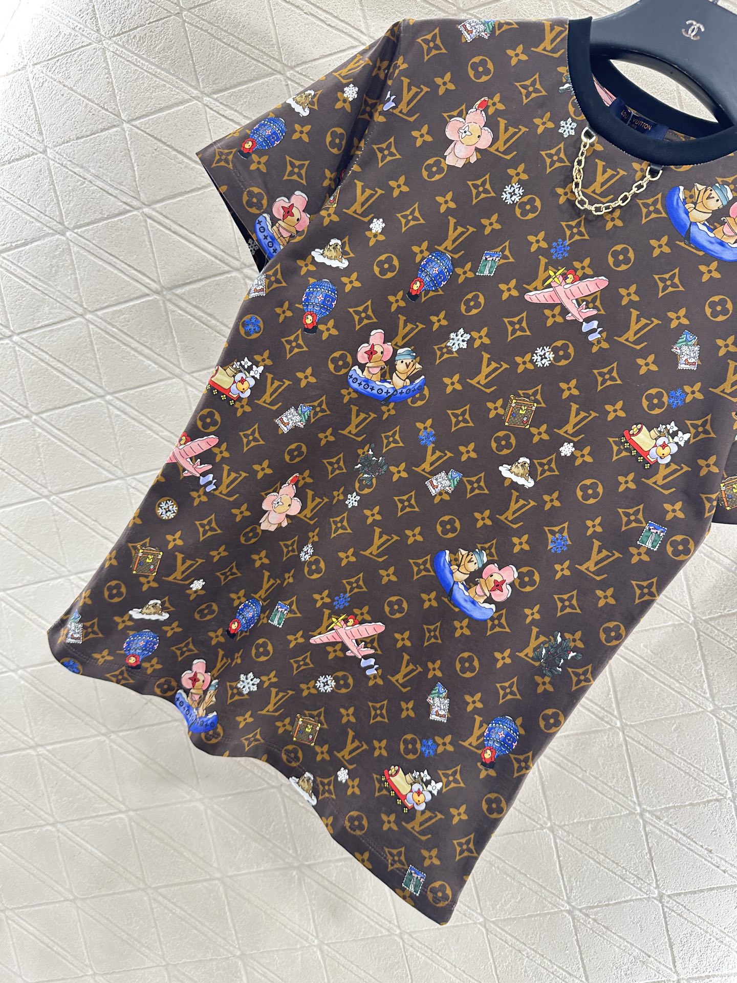 ♥Louis Vuitto*♥2025新品上架 公仔印花链条𝑇𝑒𝑒圣诞🧑‍🎄限定系列#定制YB斜纹全棉材