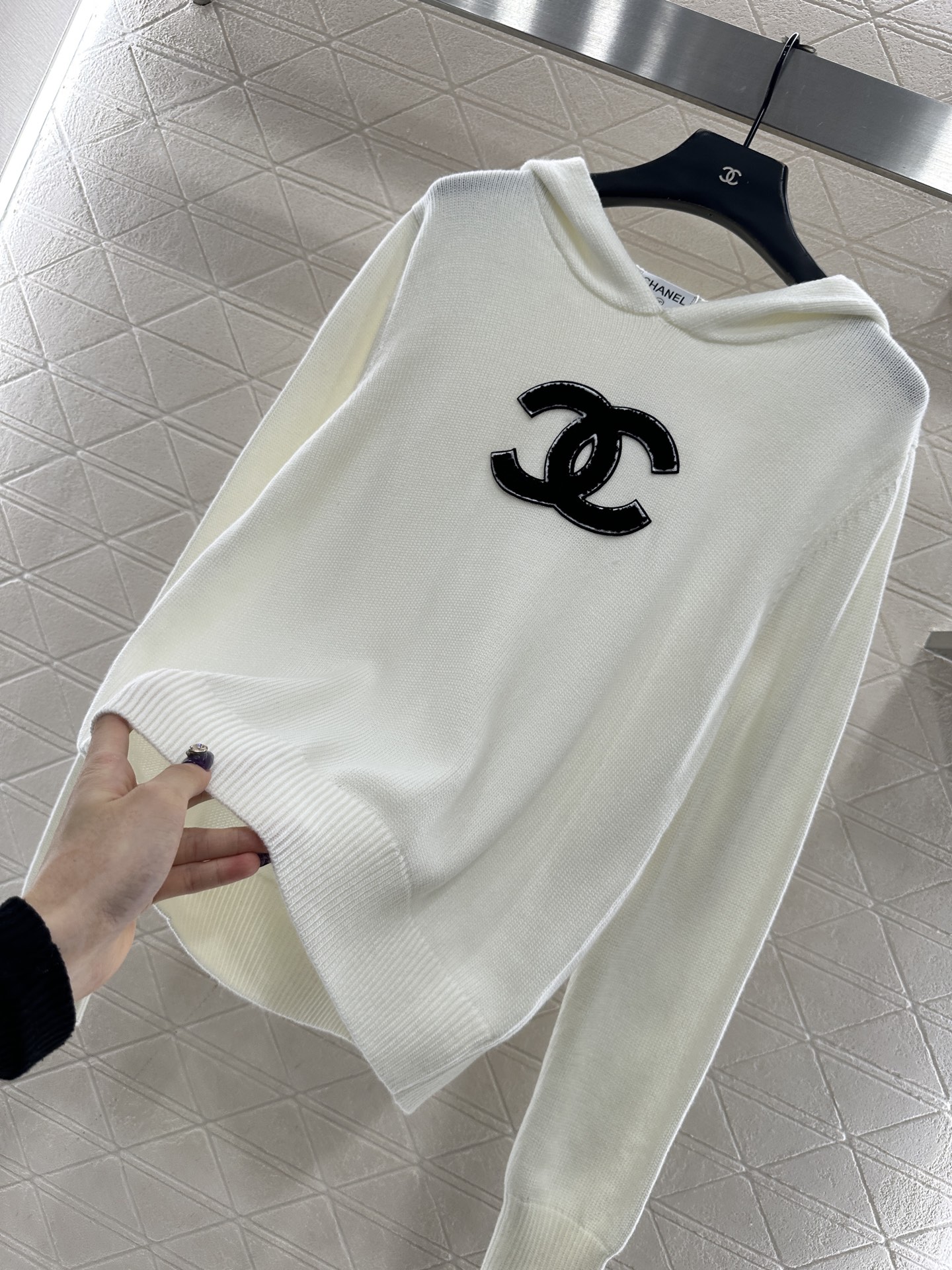 ♥Chane*♥2025新品上架 连帽针织毛衣定制YB羊毛纱线织造，质感高级，舒适柔软，连帽套头毛衣剪裁