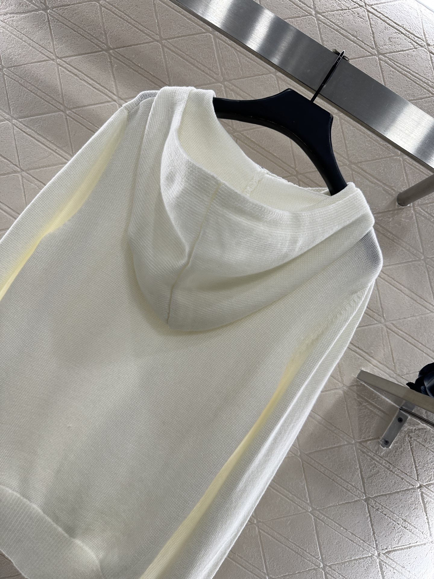 ♥Chane*♥2025新品上架 连帽针织毛衣定制YB羊毛纱线织造，质感高级，舒适柔软，连帽套头毛衣剪裁