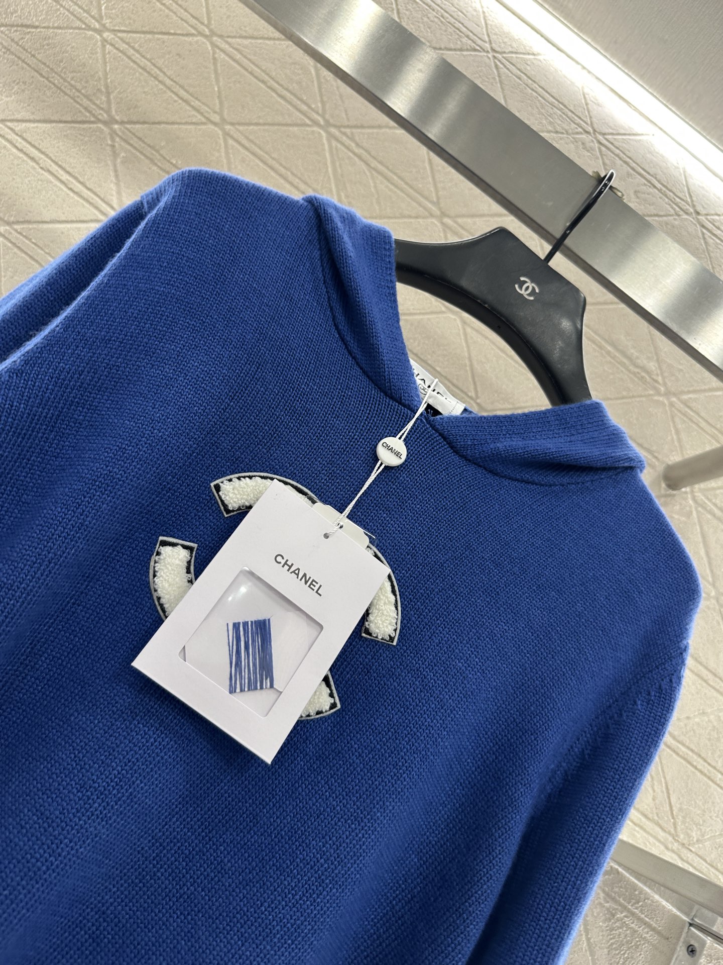 ♥Chane*♥2025新品上架 连帽针织毛衣定制YB羊毛纱线织造，质感高级，舒适柔软，连帽套头毛衣剪裁