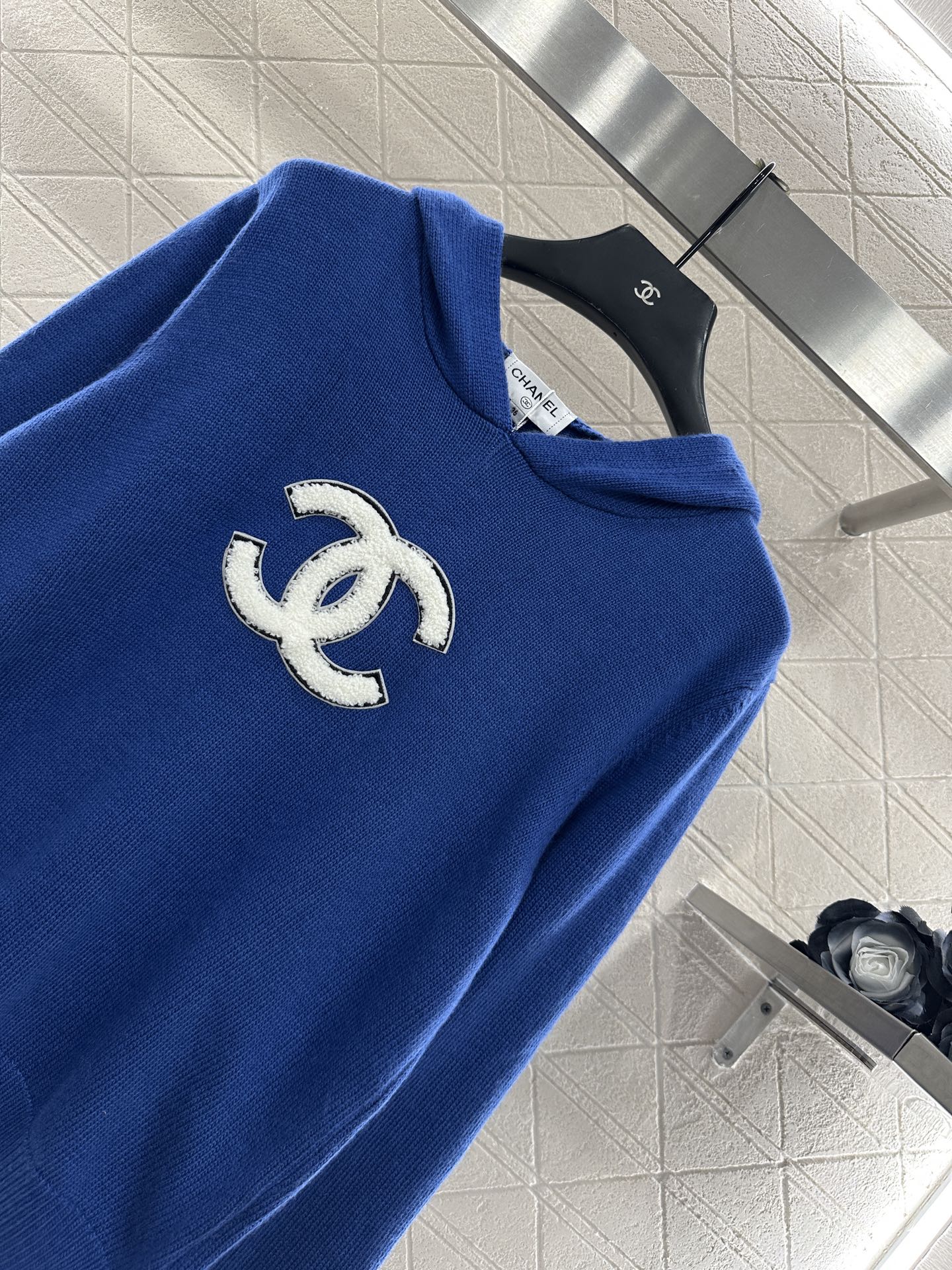 ♥Chane*♥2025新品上架 连帽针织毛衣定制YB羊毛纱线织造，质感高级，舒适柔软，连帽套头毛衣剪裁