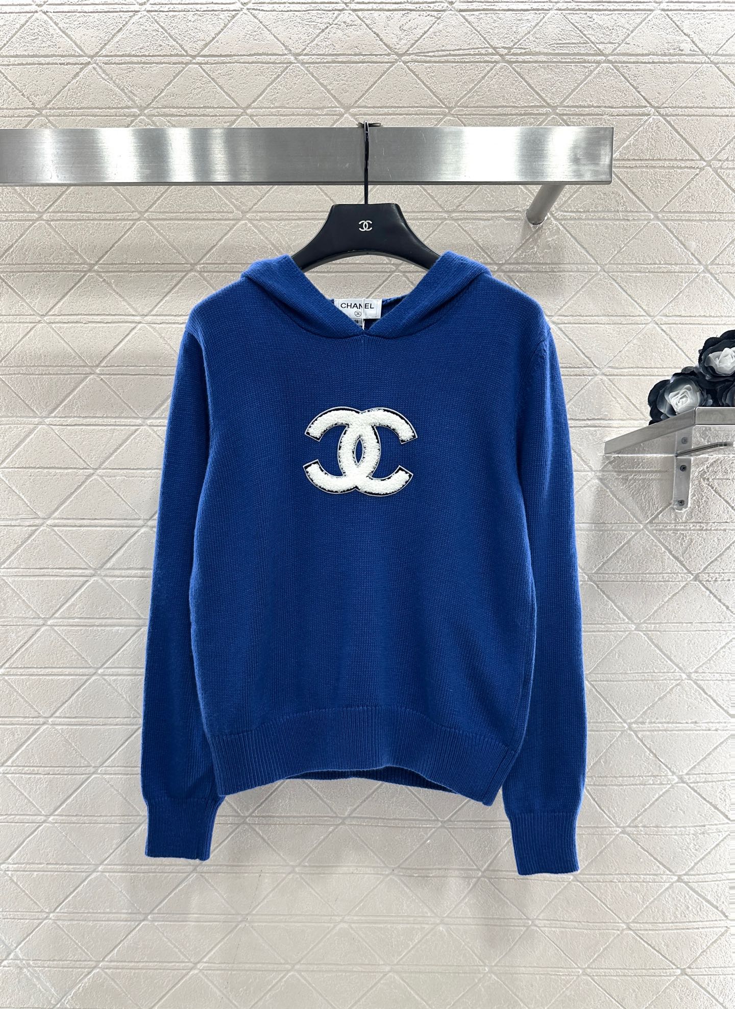 ♥Chane*♥2025新品上架 连帽针织毛衣定制YB羊毛纱线织造，质感高级，舒适柔软，连帽套头毛衣剪裁