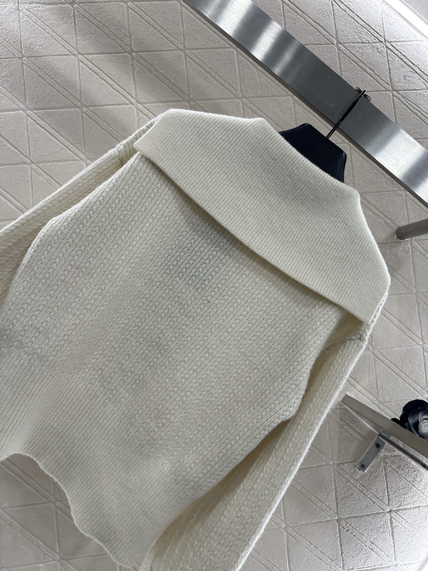 ♥Louis vuitto*♥2025新品上架 翻领拉链针织外套定制YB羊毛纱线织造，质感高级，舒适柔软