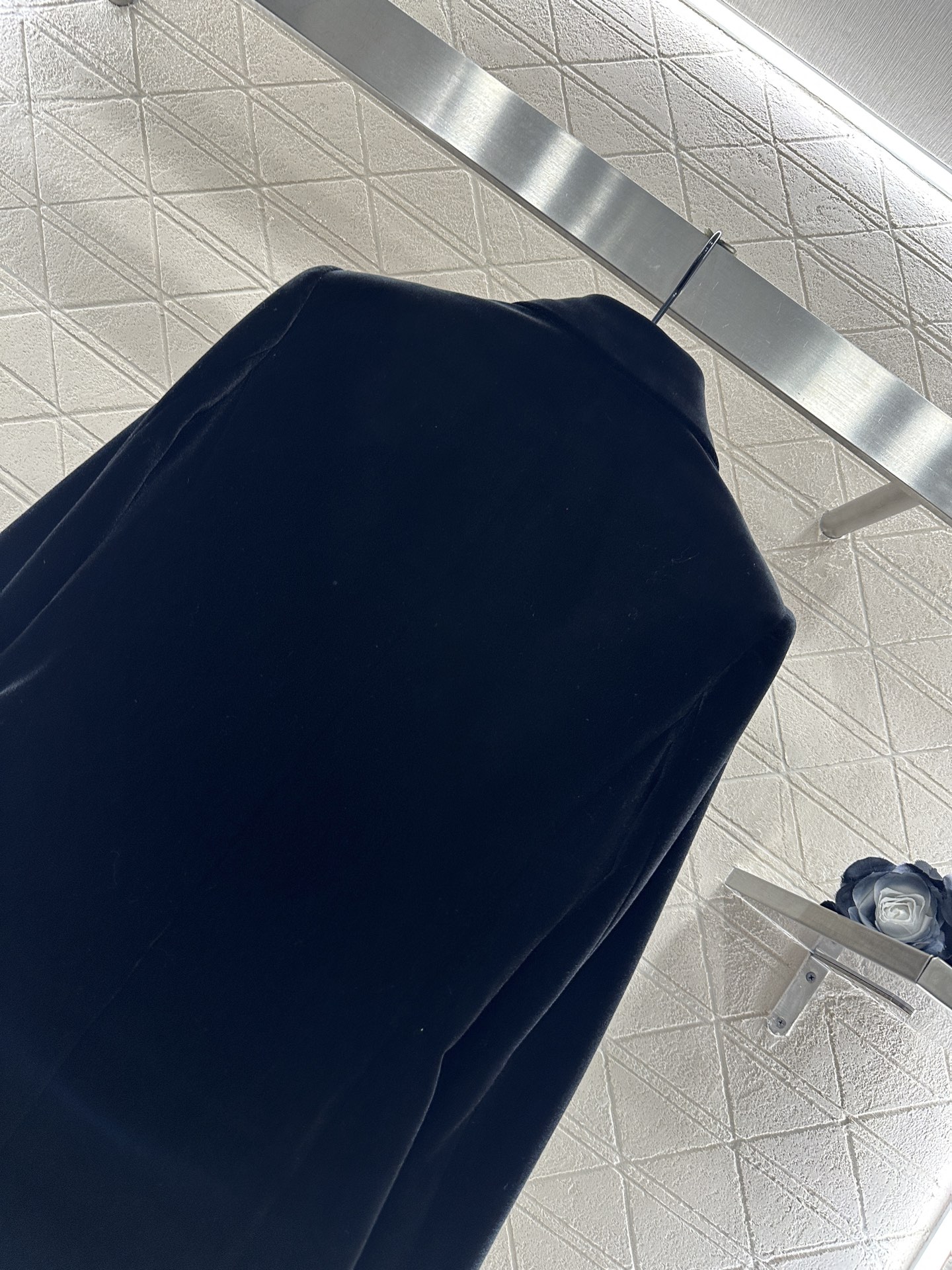 ♥Dio*♥2025新品上架 不规则下摆丝绒西装外套定制YB进口丝绒材质，质感光泽，垂顺舒适，翻领西装版