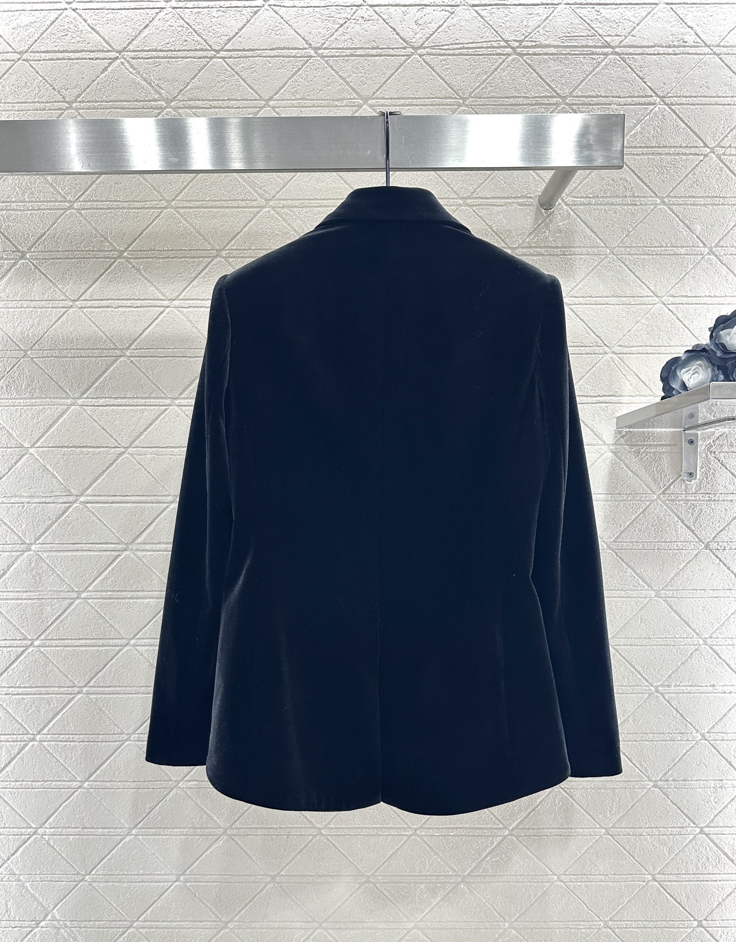 ♥Dio*♥2025新品上架 不规则下摆丝绒西装外套定制YB进口丝绒材质，质感光泽，垂顺舒适，翻领西装版