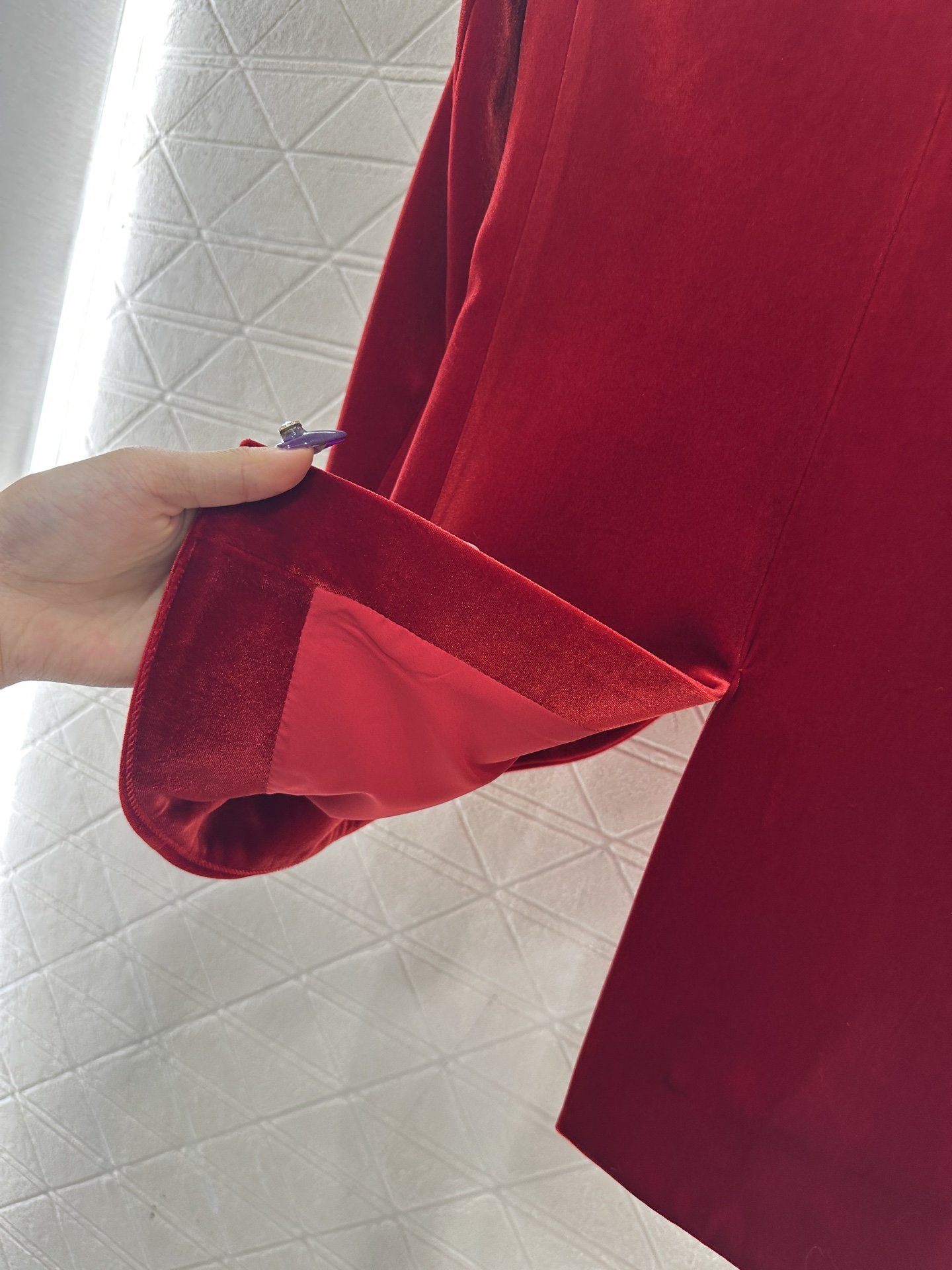 ♥Dio*♥2025新品上架 翻领丝绒西装半裙套装定制YB进口丝绒材质，质感光泽，垂顺舒适，翻领西装版型