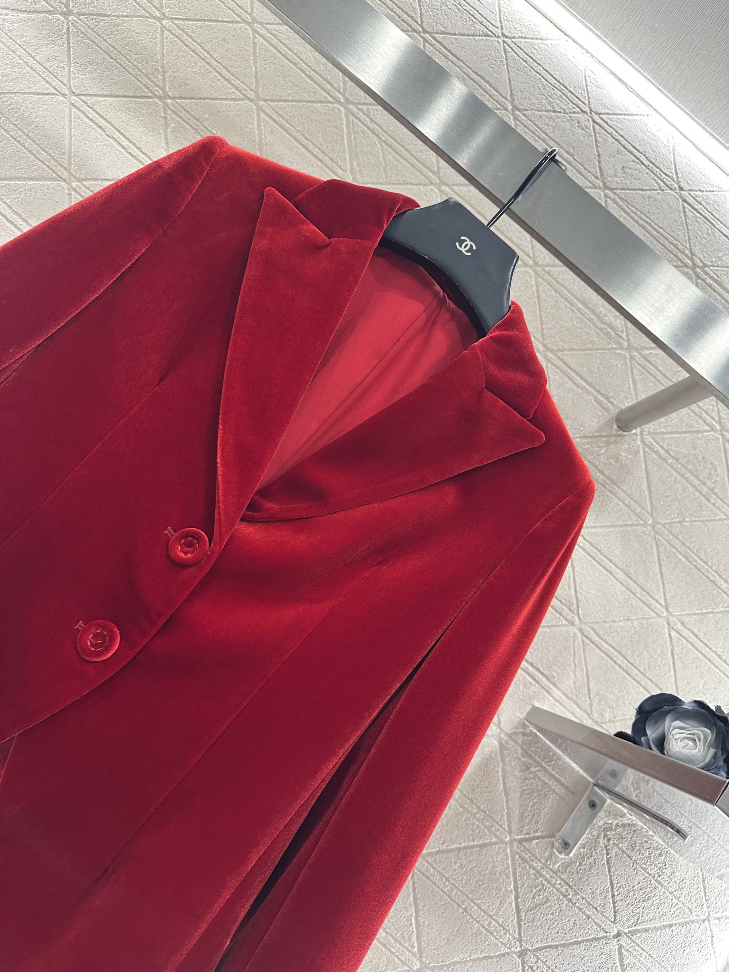 ♥Dio*♥2025新品上架 翻领丝绒西装半裙套装定制YB进口丝绒材质，质感光泽，垂顺舒适，翻领西装版型